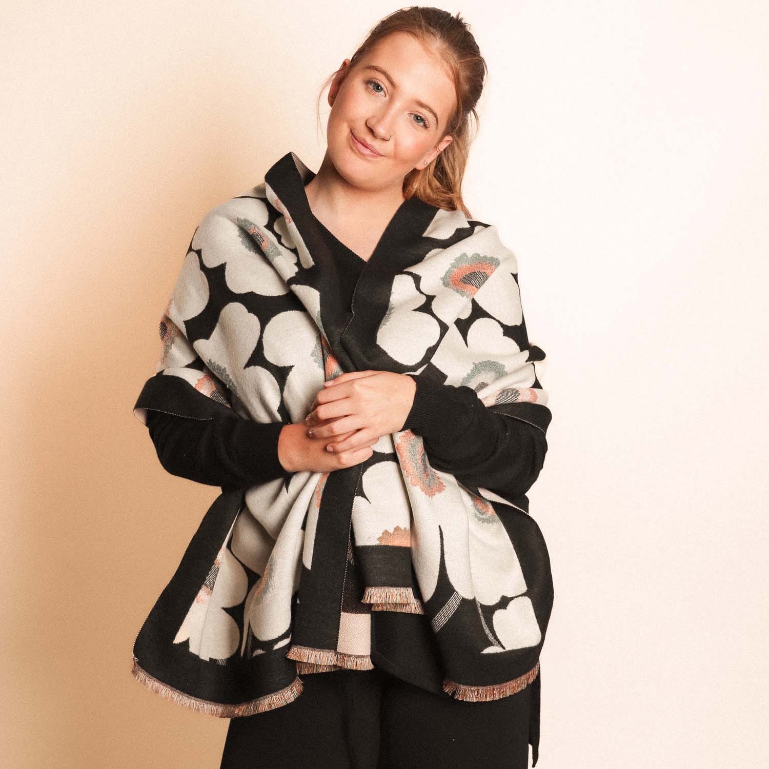 Black Daisy Winter Scarf - 1063701