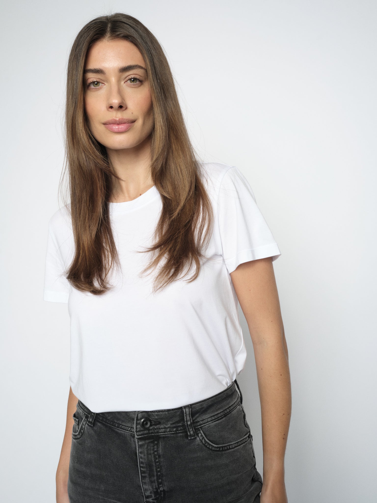 Dala White Basic Tee - 168520