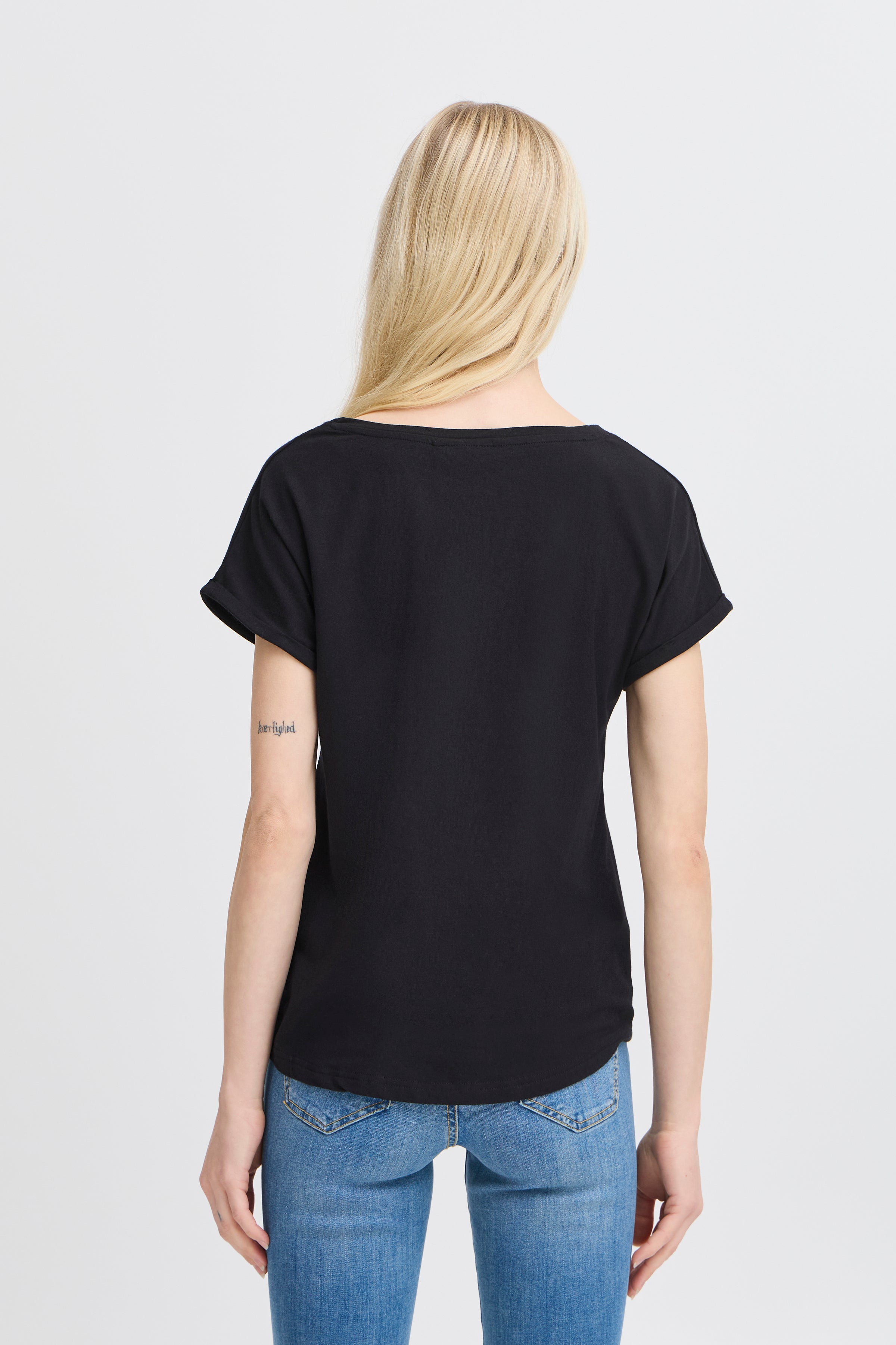 Pamila Black T-Shirt - 20804205