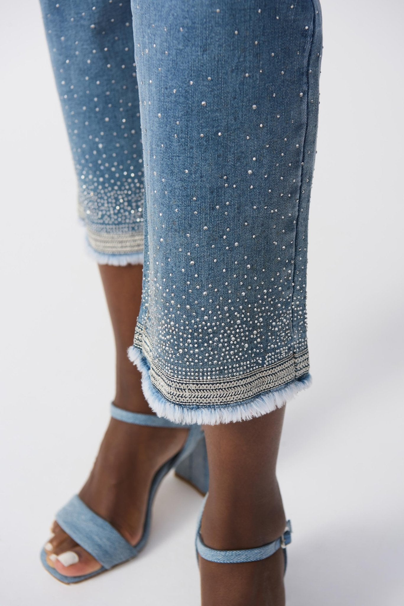 Embellished Vintage Blue Jeans - 251956