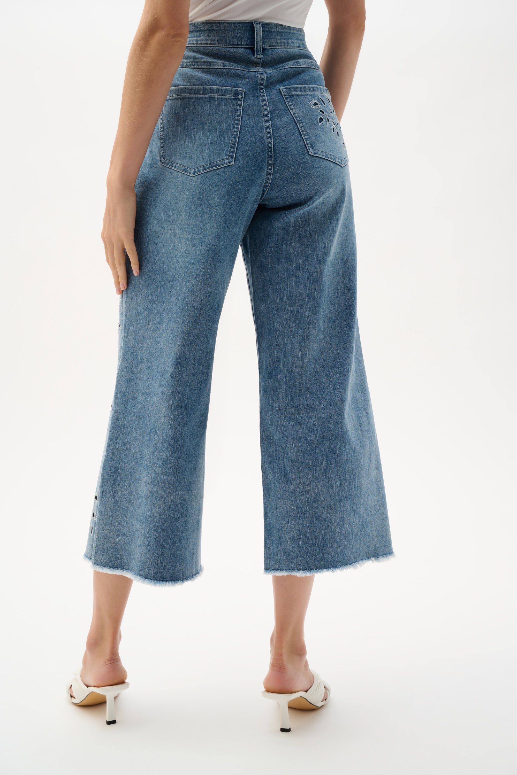 Light Blue Cropped Jeans - 262915