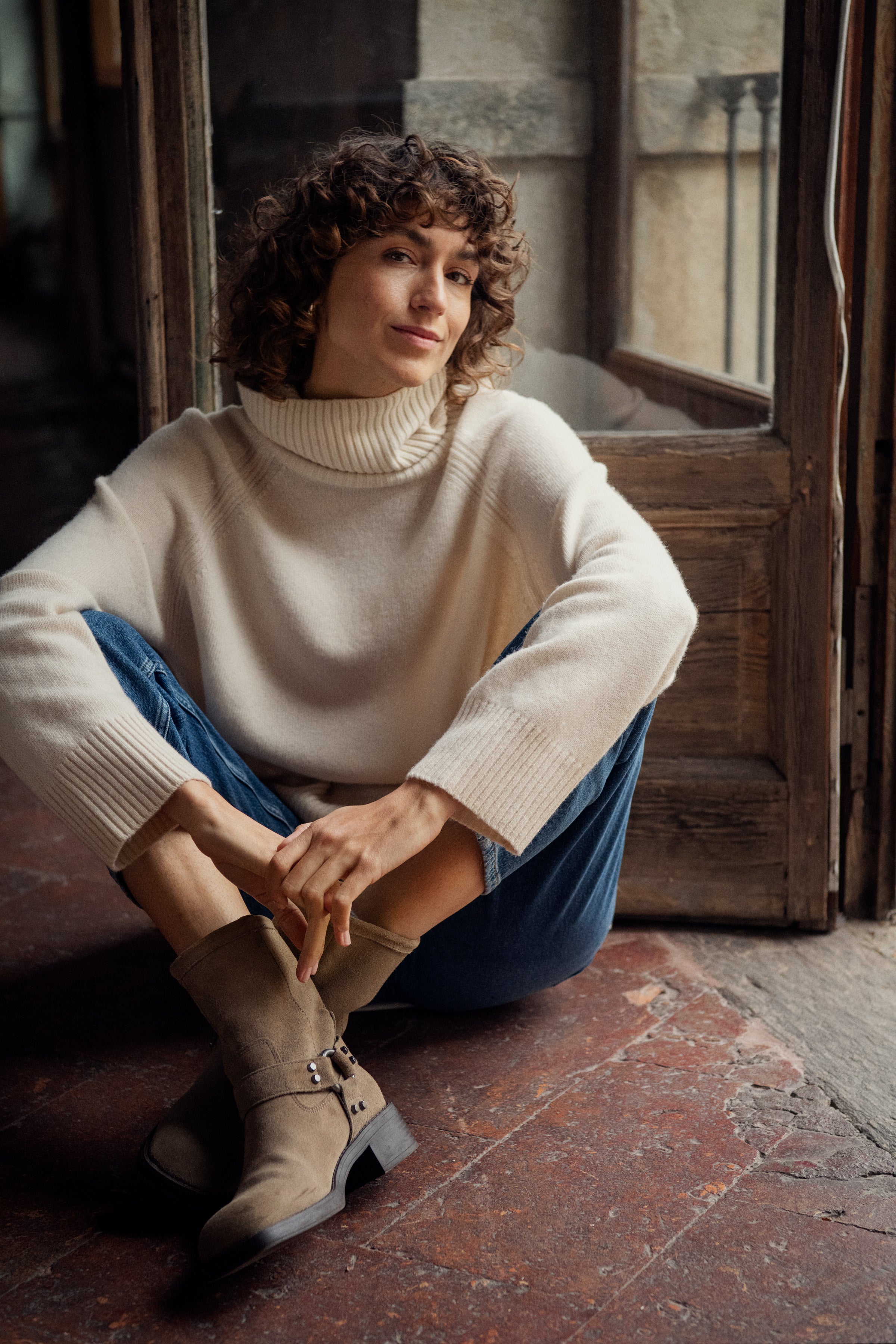 Leighton Roll Neck - 30309019