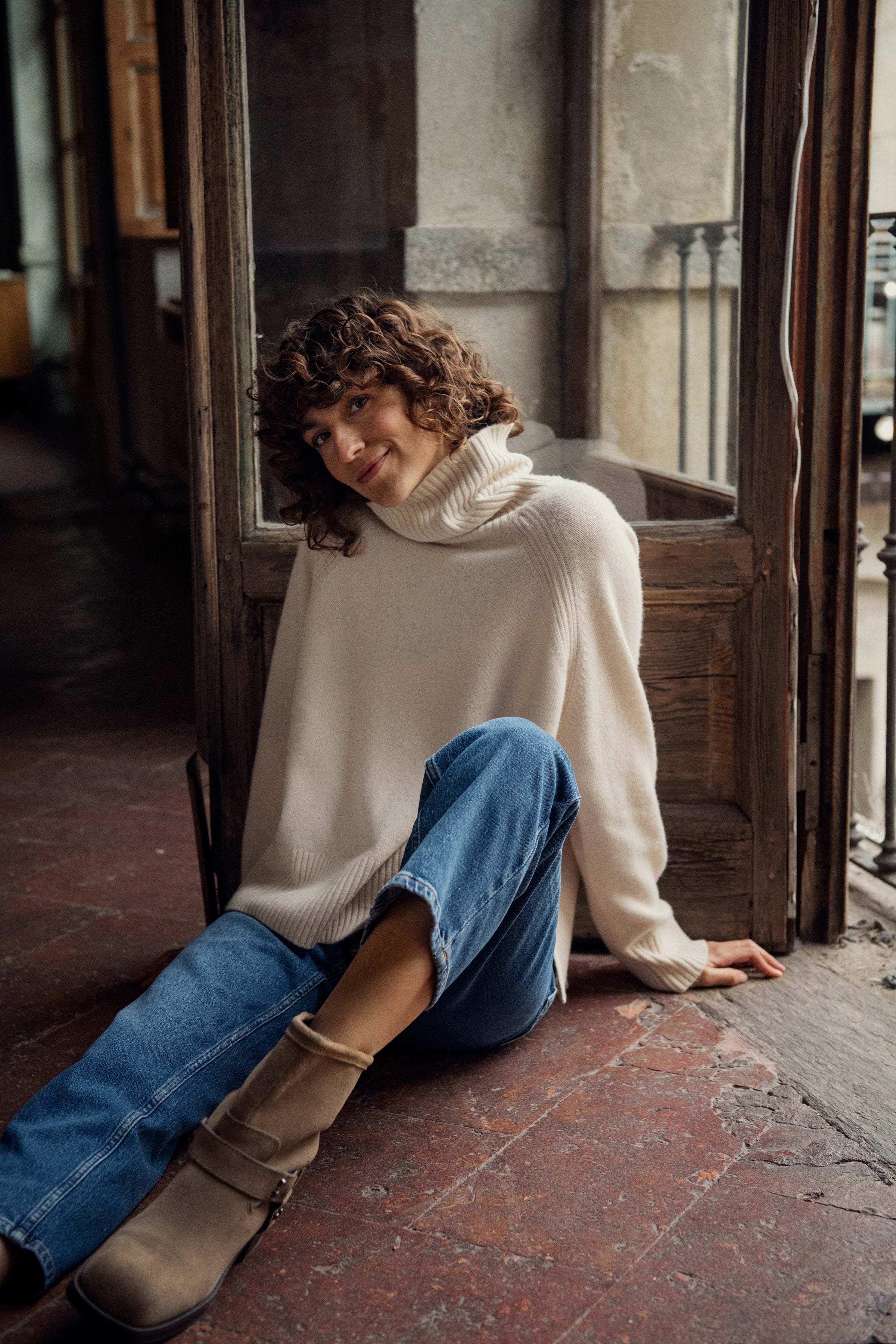 Leighton Roll Neck - 30309019