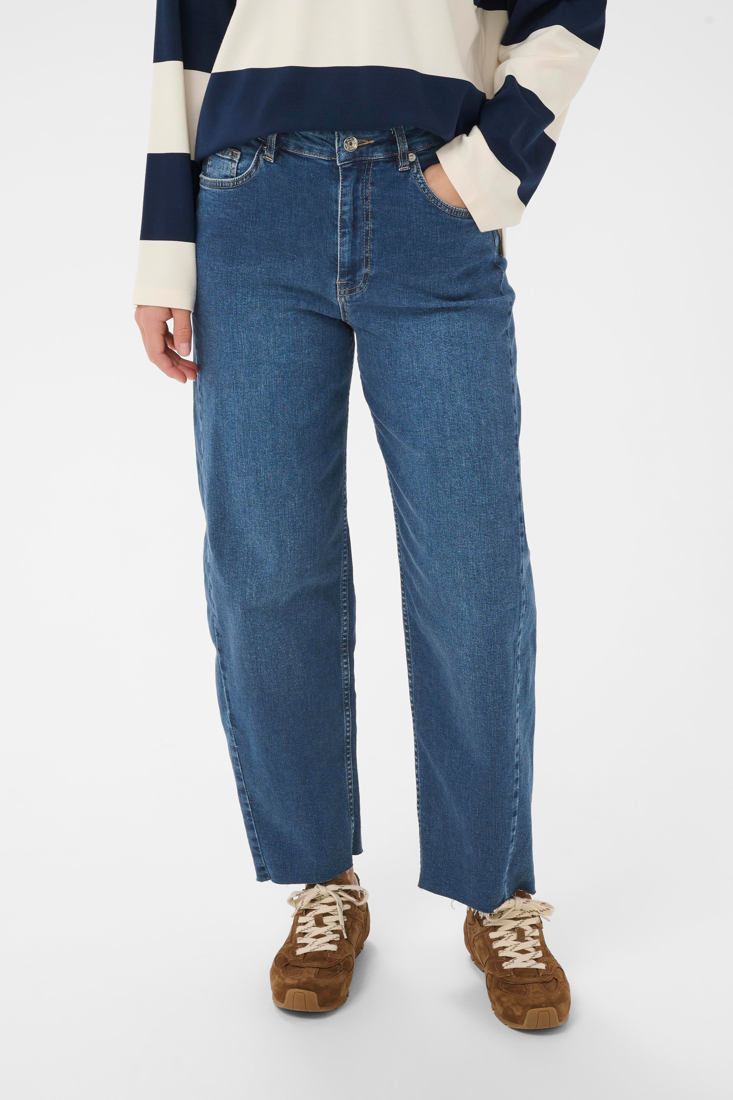 Adelena Raw Hem Jeans - 30310365