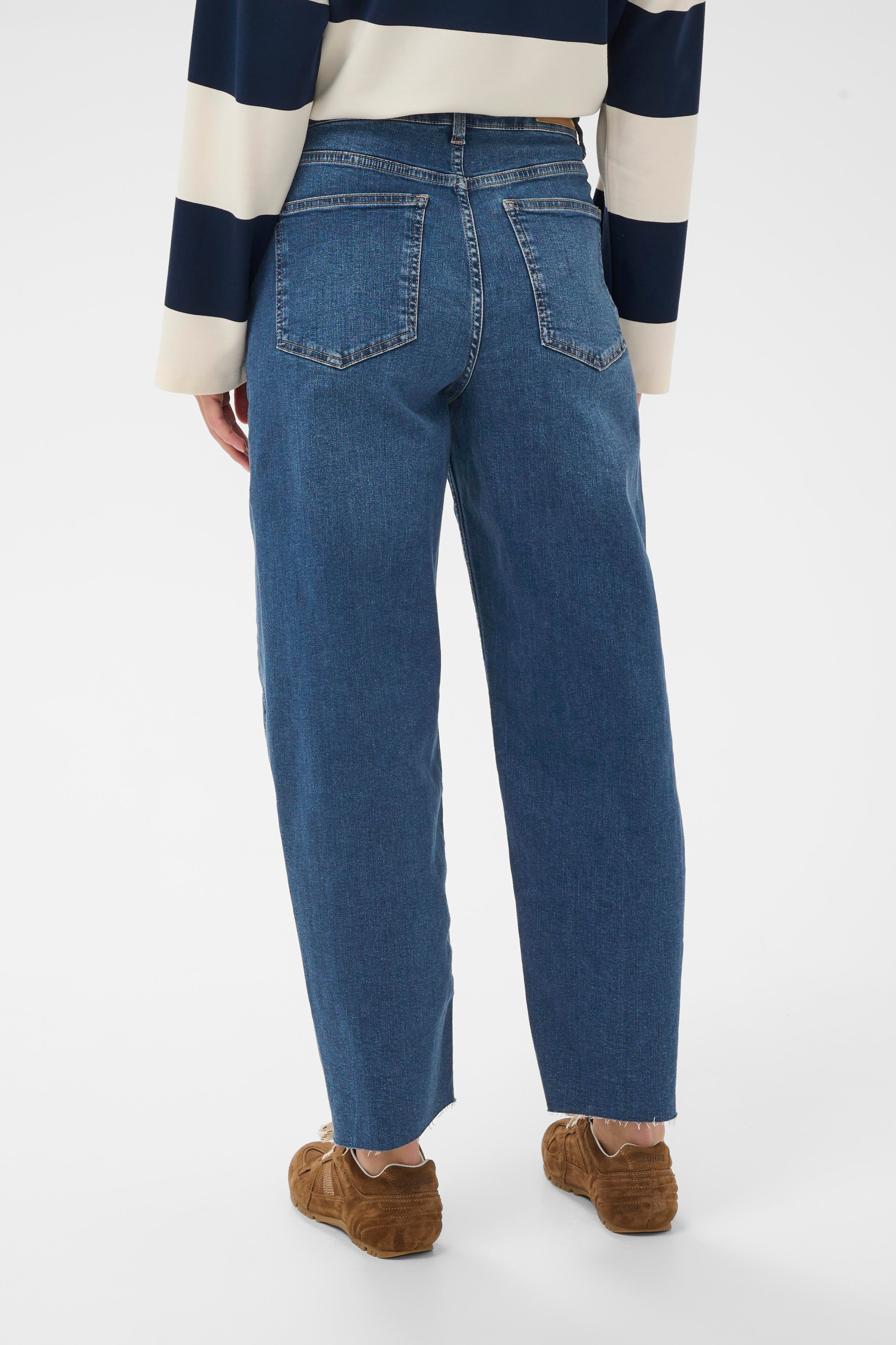 Adelena Raw Hem Jeans - 30310365