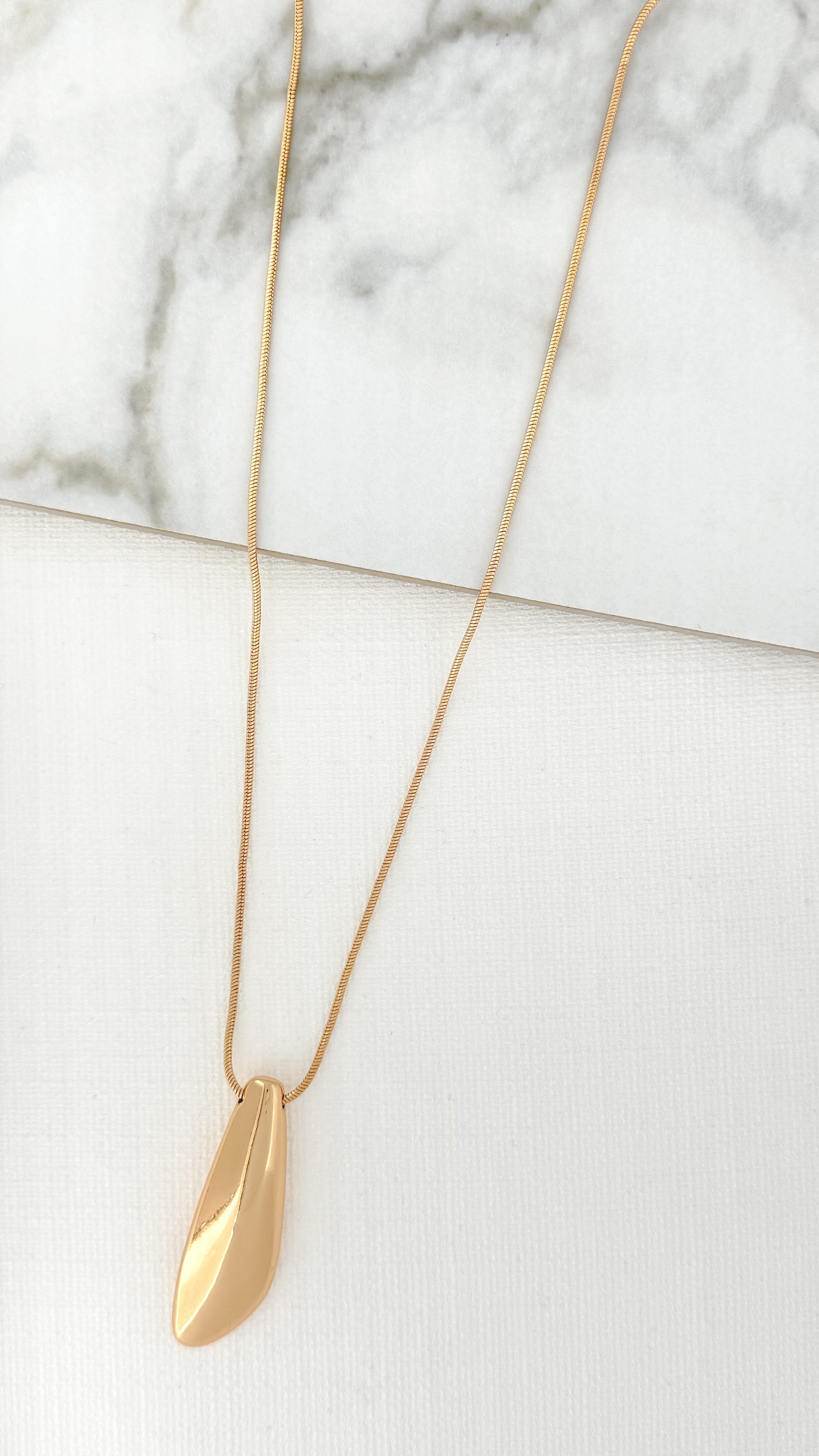 Gold Pendant Necklace - 4062