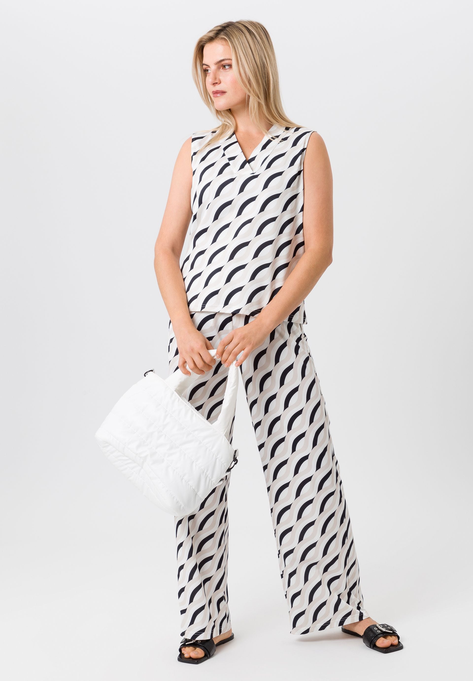 Sleeveless Print Top - 415401