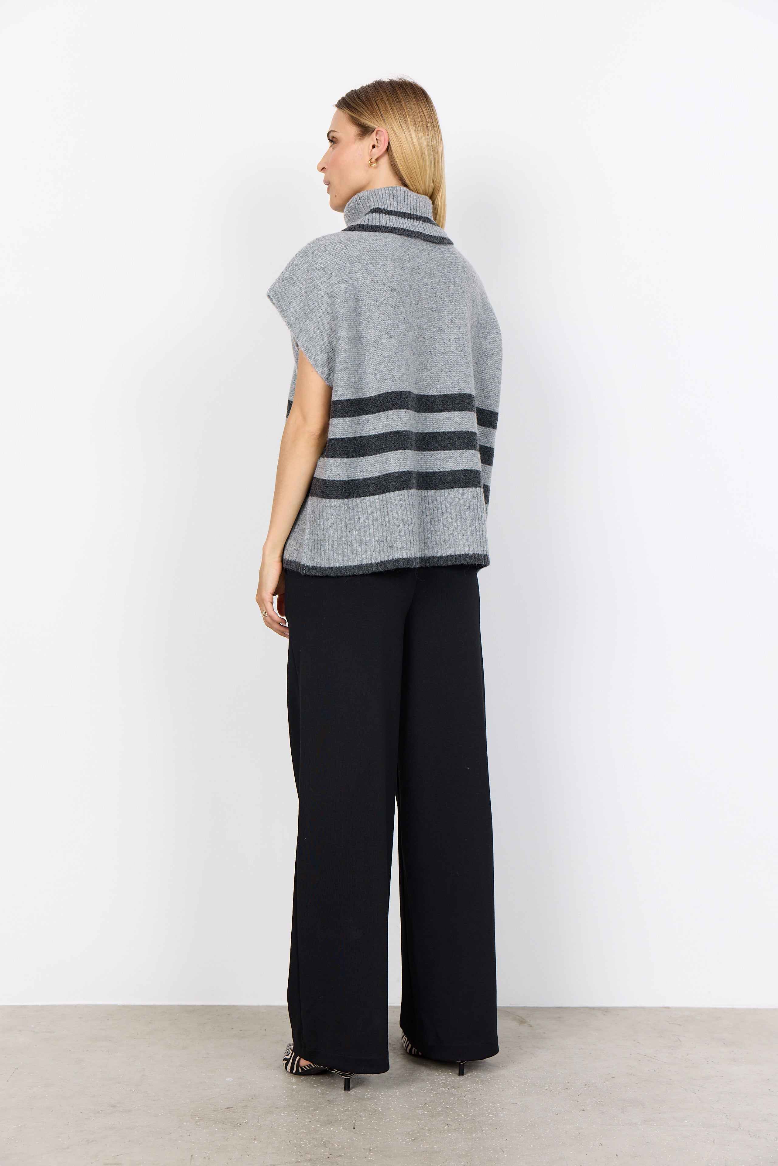 Vif 1 Grey Stripe Slipover - 51452