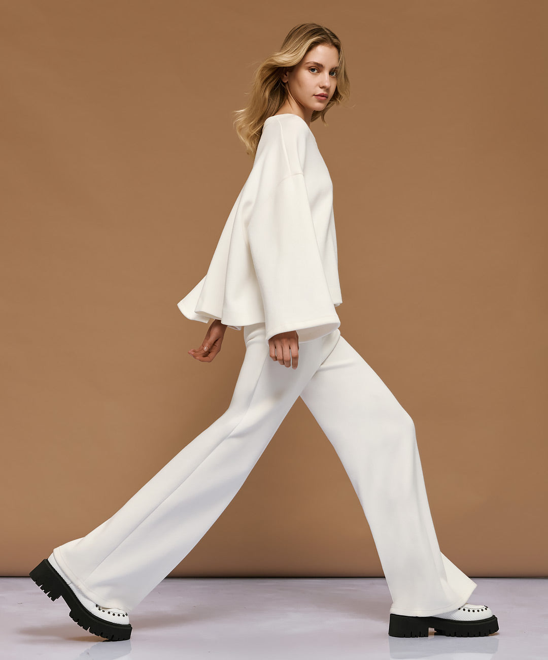 Off White Trousers - 54-5070