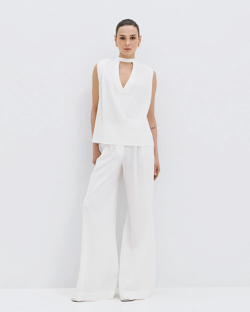 Off White V Cut Out Top - 63-2085
