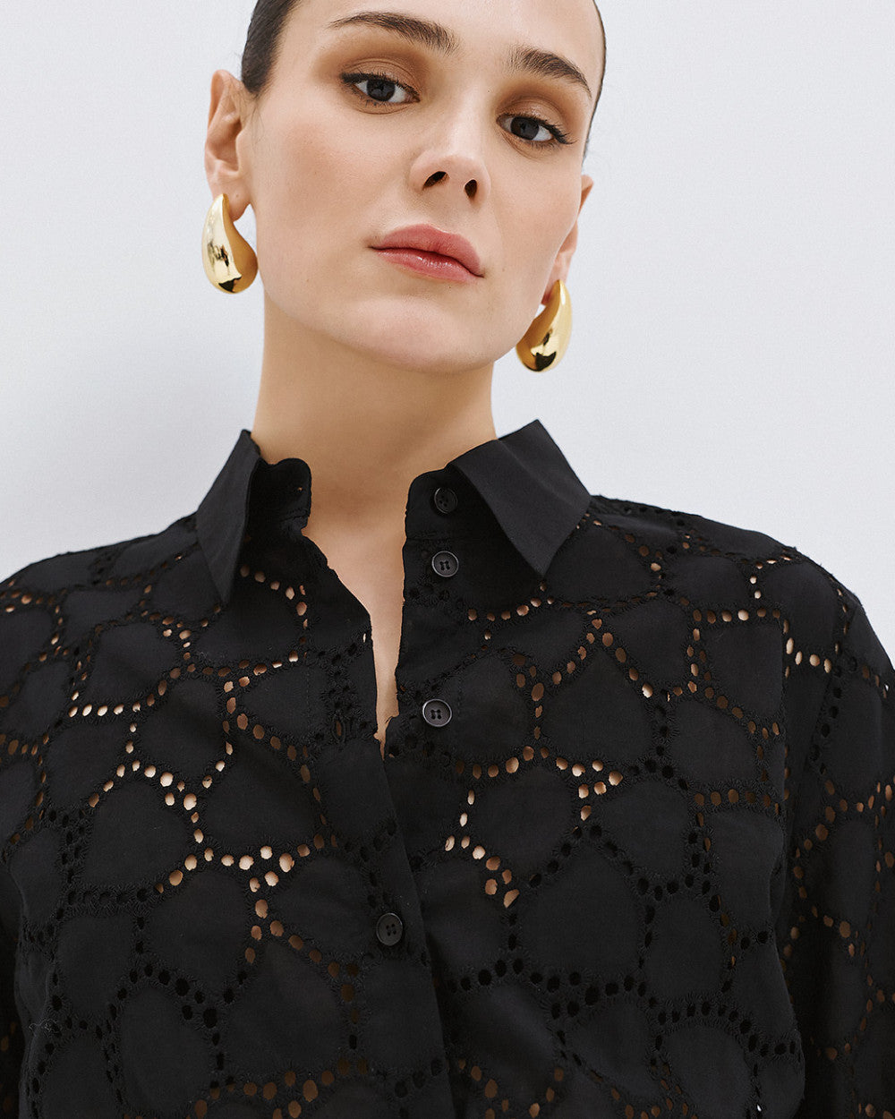 Black Cropped Broidery Shirt - 63-7010