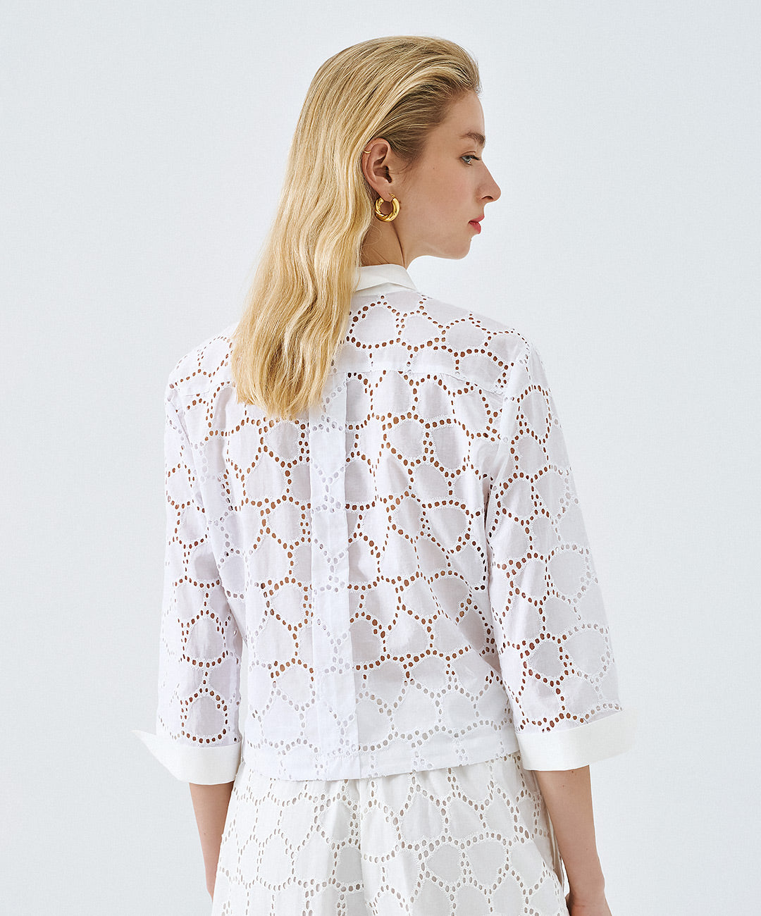 Off White Cropped Broidery Shirt - 63-7010