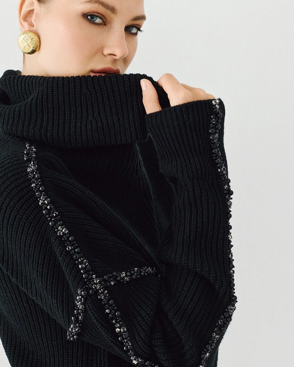 Black Embellished Pullover - 64-8000
