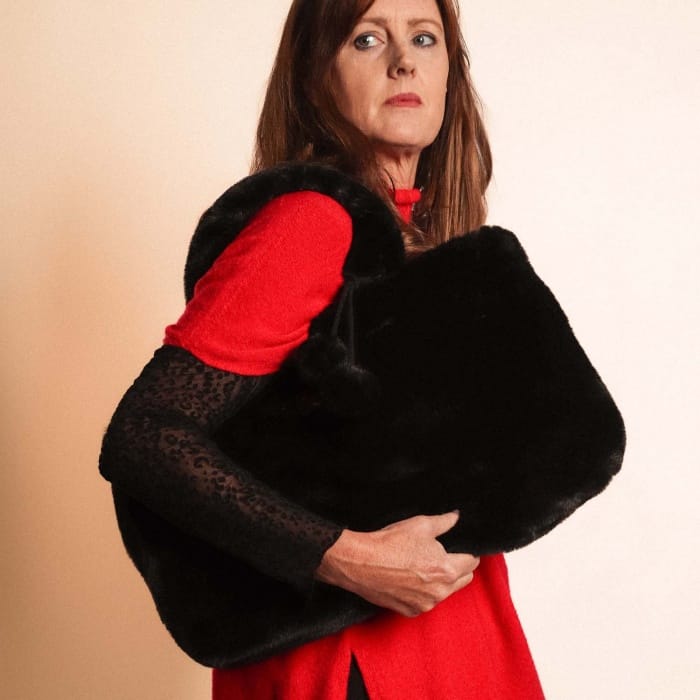 Black Faux Fur Pom Pom Bag - 7008001