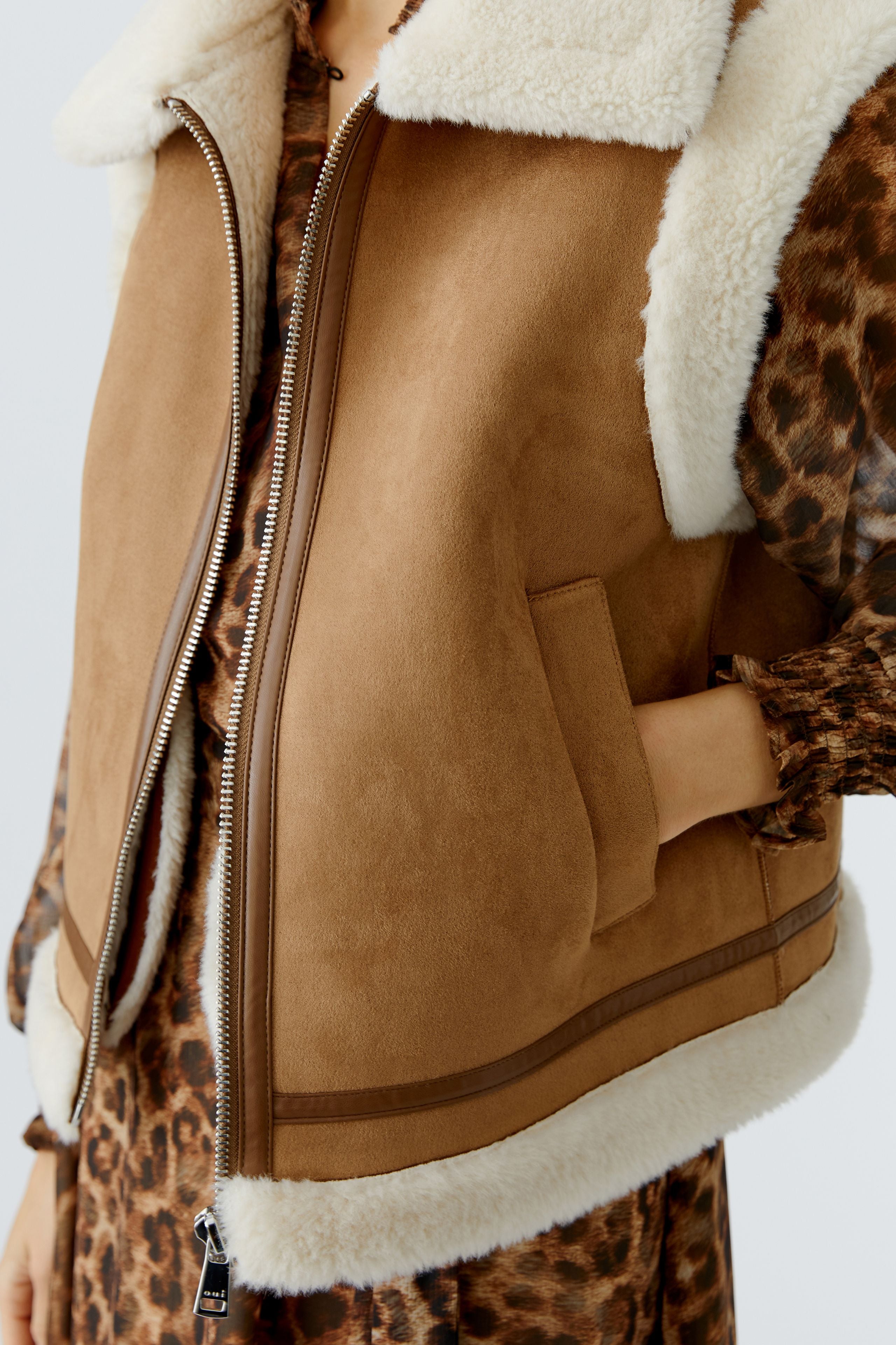 Dark Camel Shearling Gilet - 86158