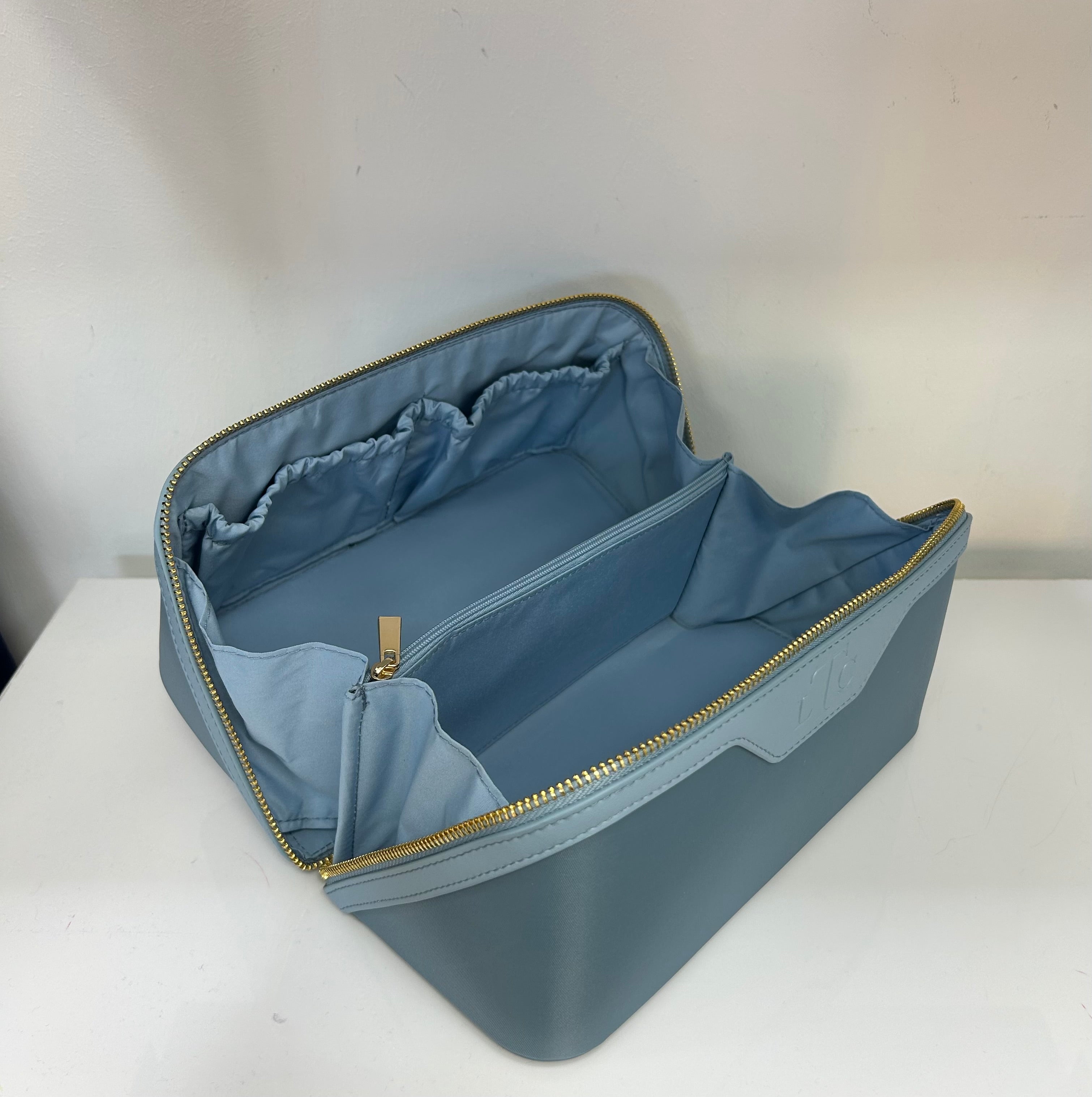 Duck Egg Train Case - AL9050