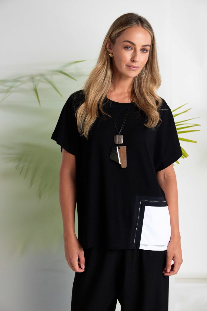 Black & White Contrast Pocket Top - NAS26188