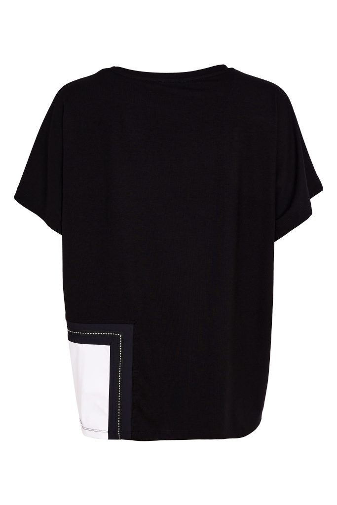 Black & White Contrast Pocket Top - NAS26188
