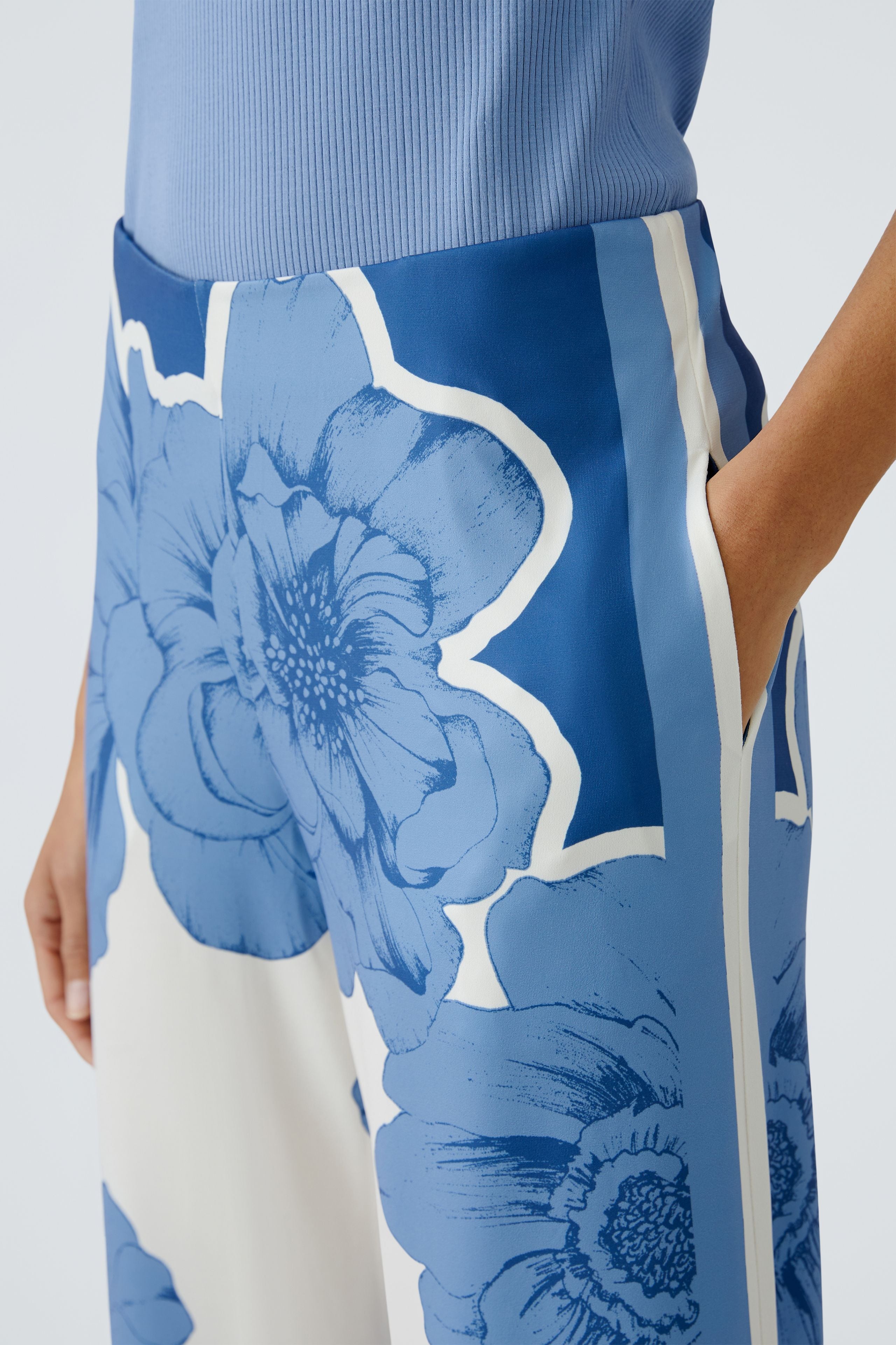 Blue Floral Print Trousers - 93013