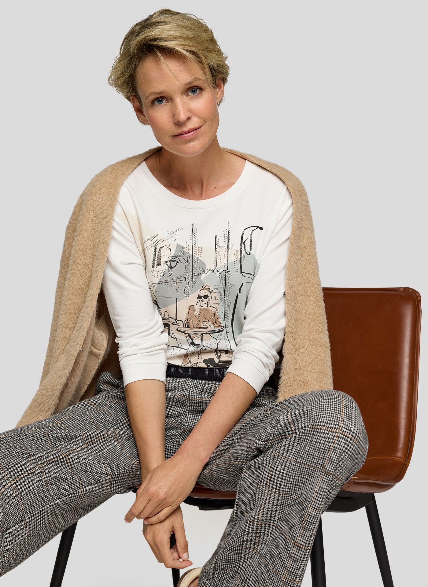 Off White Front Print Top - 221353