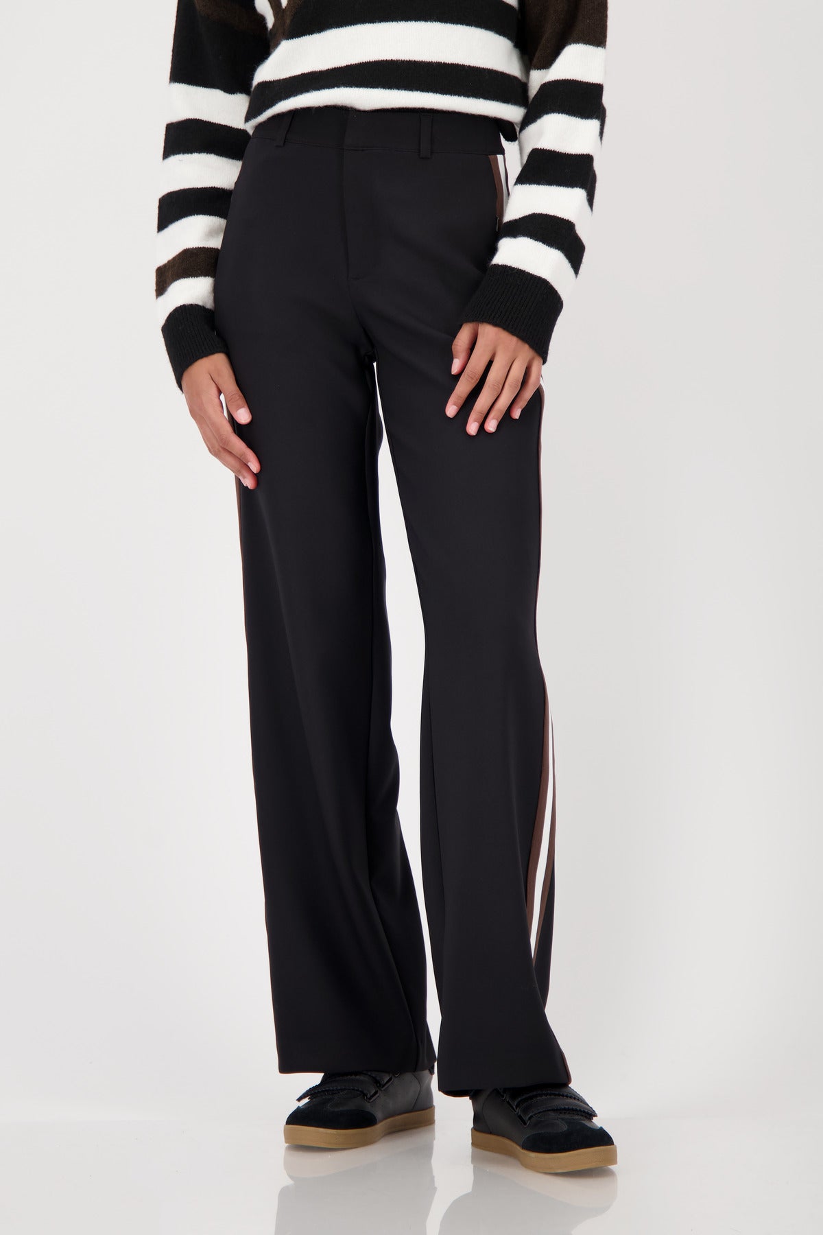 Black Straight Cut Trousers - 809696