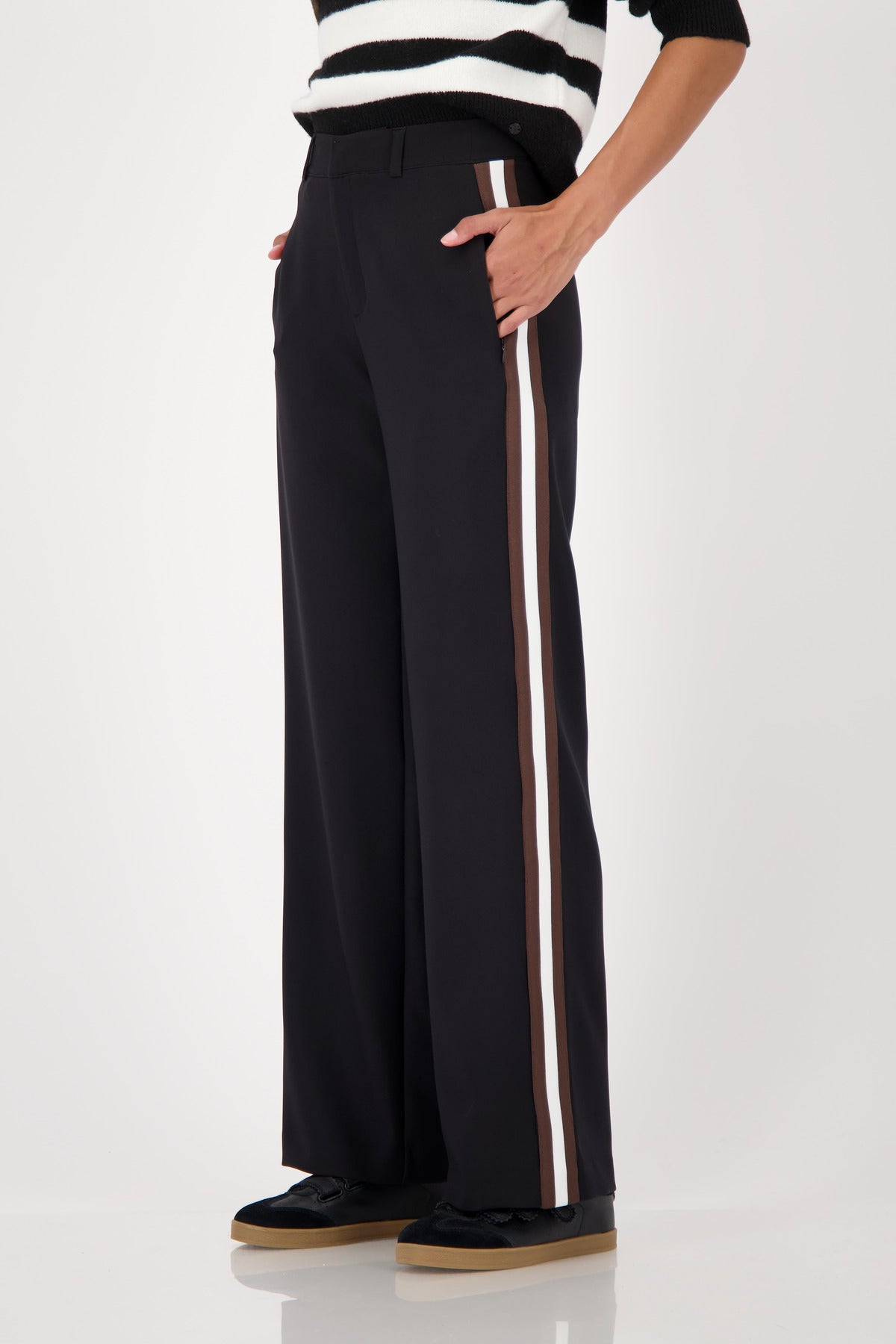 Black Straight Cut Trousers - 809696