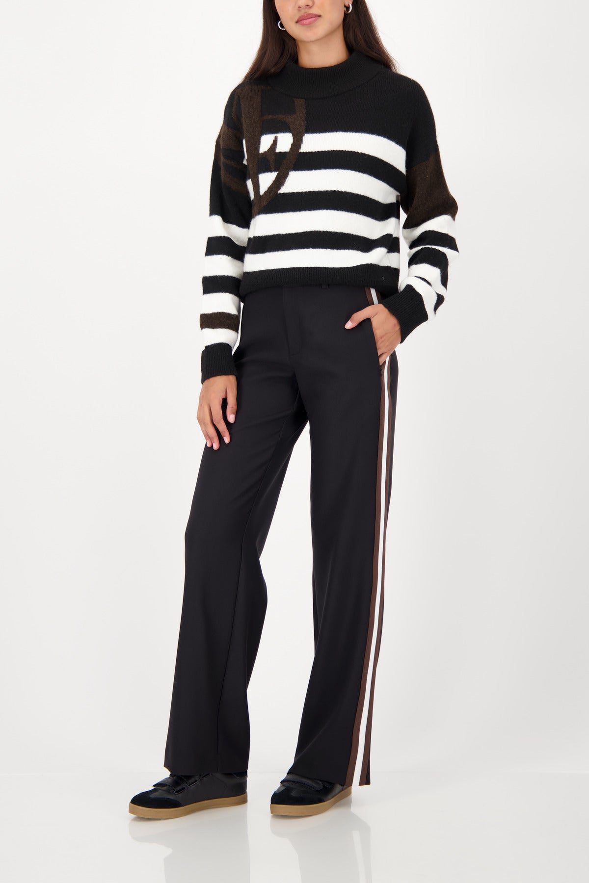 Black Straight Cut Trousers - 809696