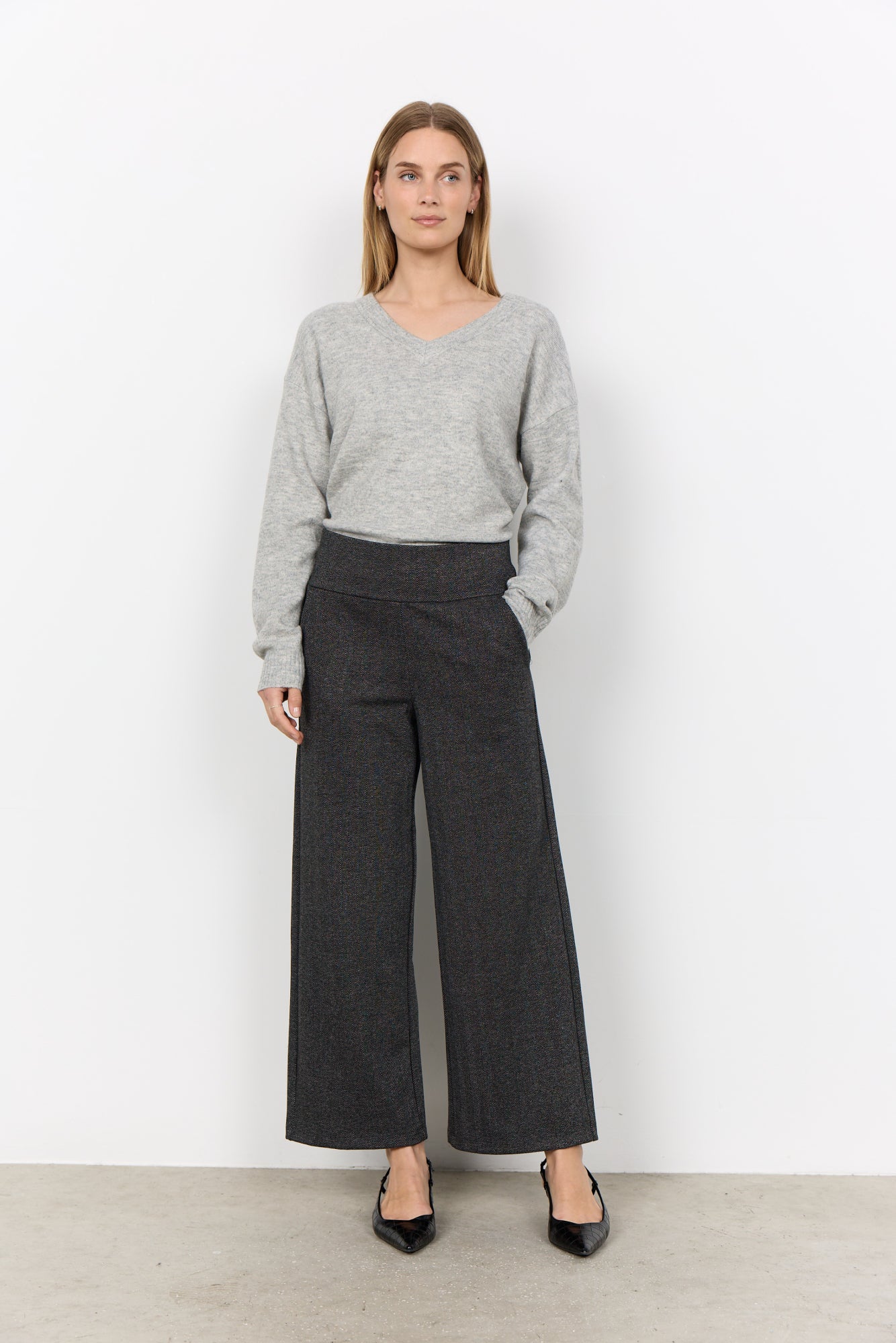 Hebe 3YD Black Herringbone Pants - 27814