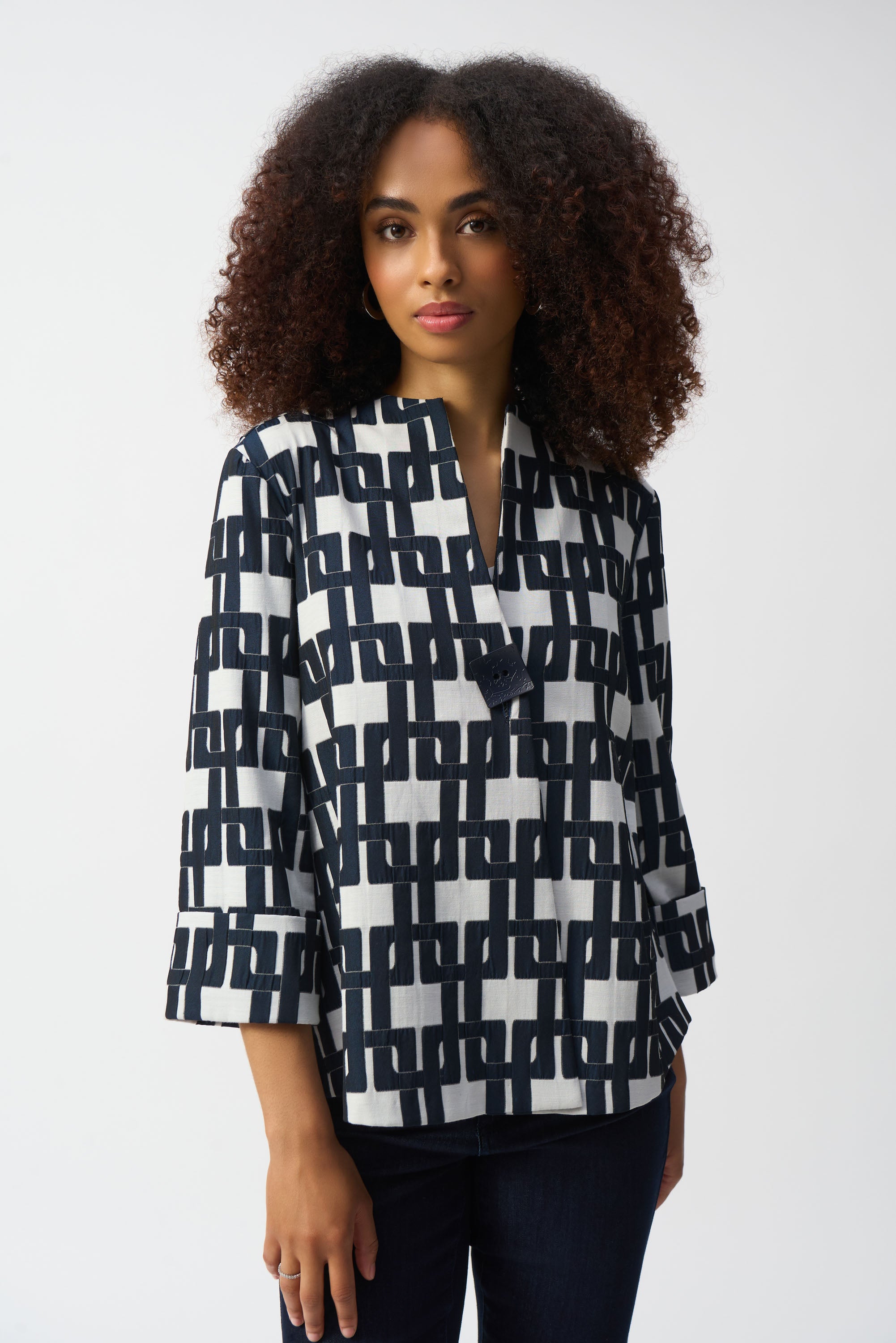 Off White & Navy Jacket - 251000
