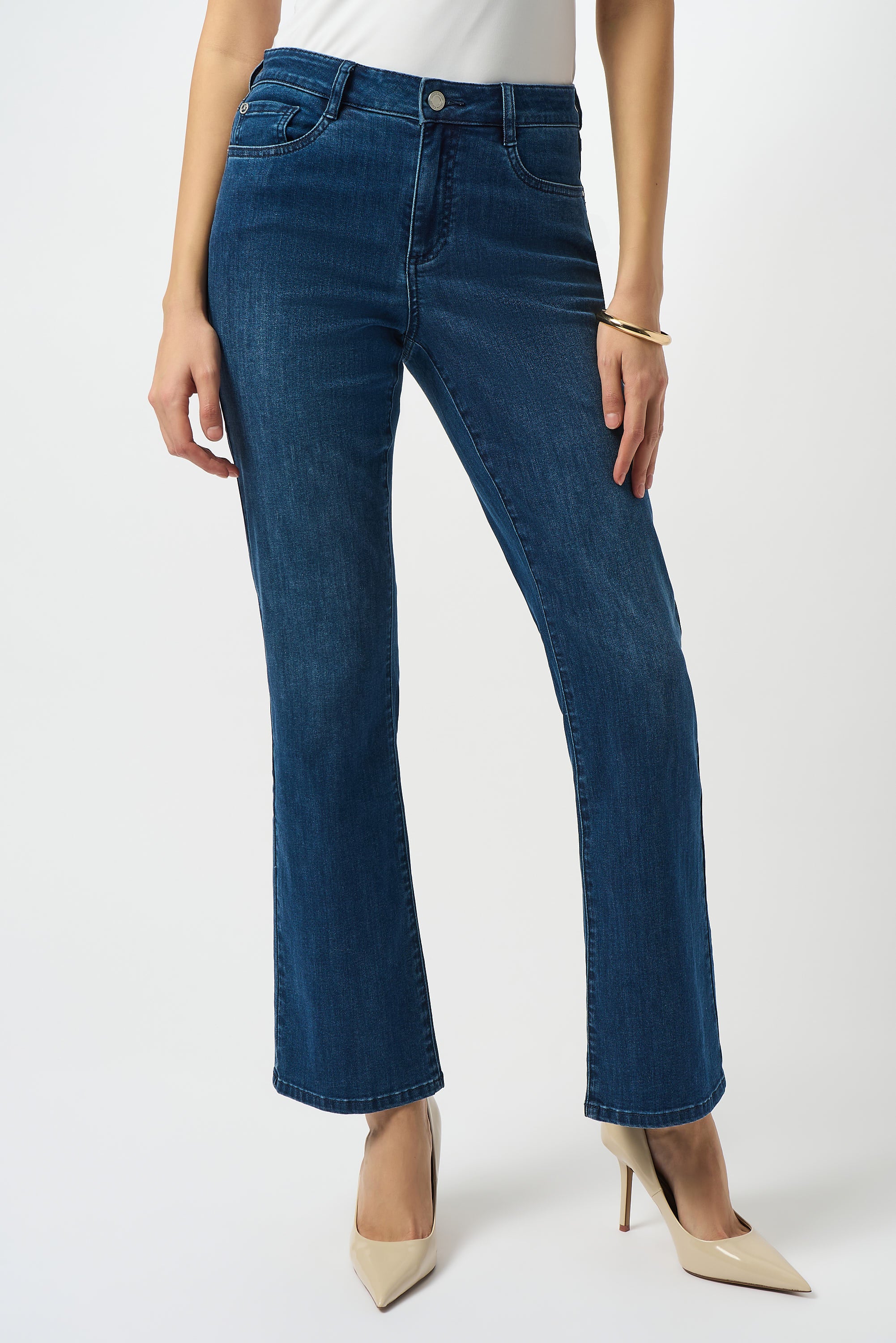 Medium Blue Denim Jeans - 251967F25