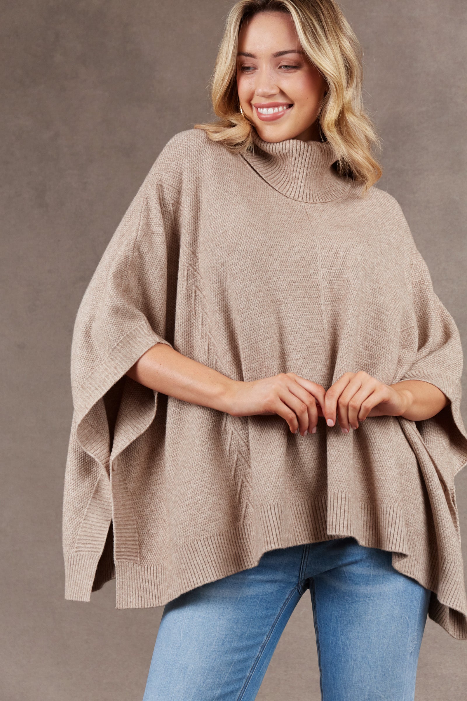 Nawi Poncho - Barley