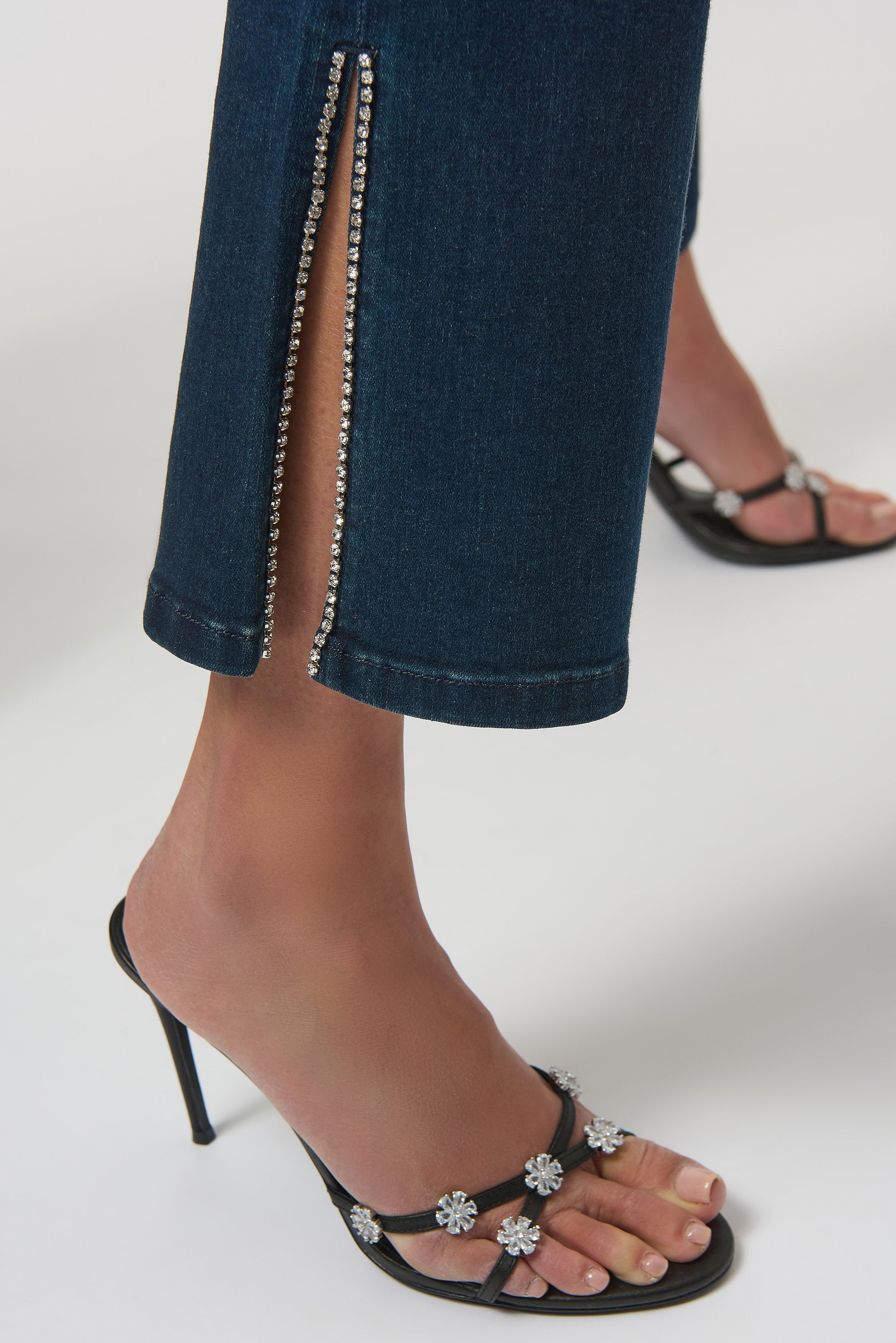 Dark Denim Slit Hem Jeans - 254917