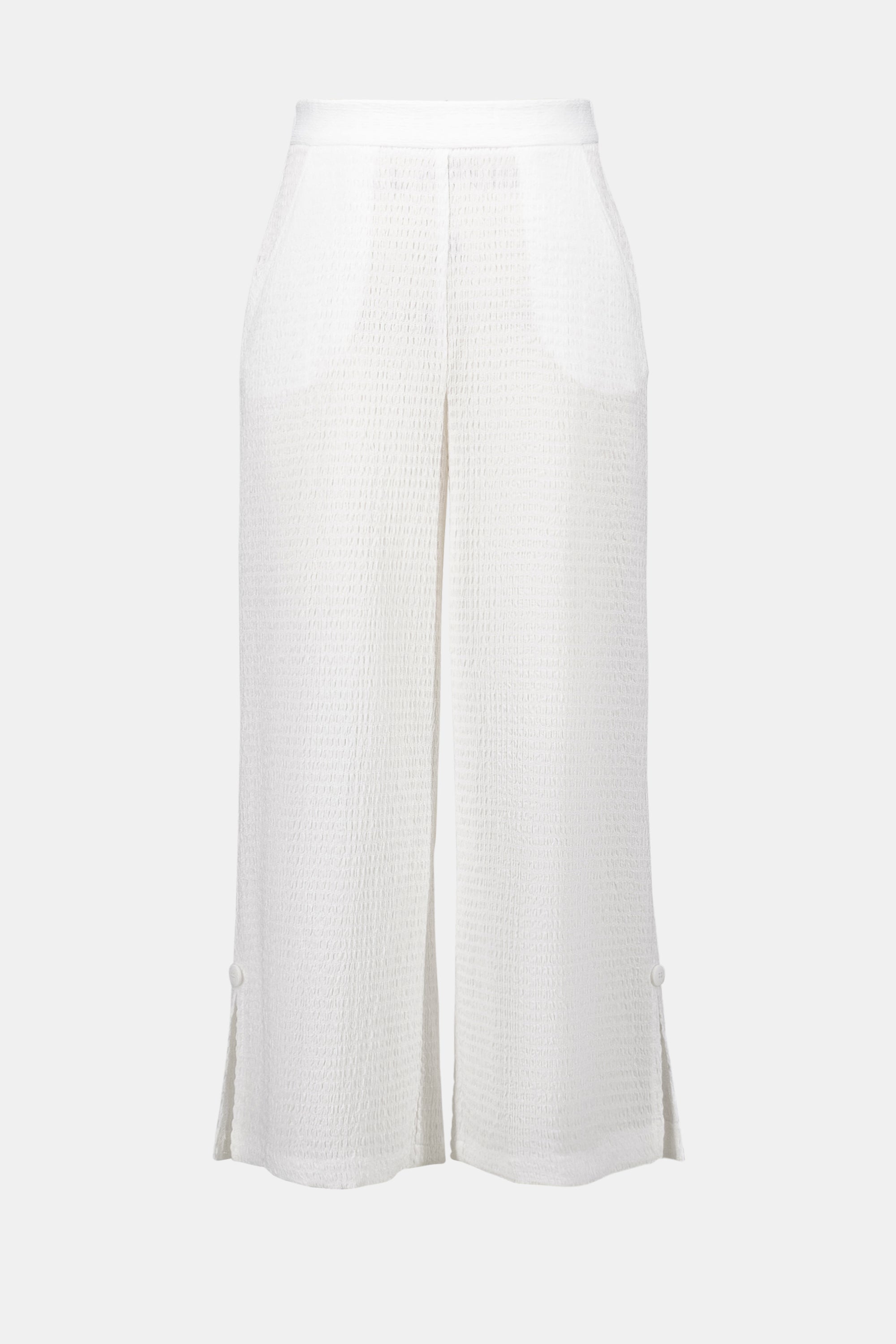 Off White Textured Cropped Pants - 262217