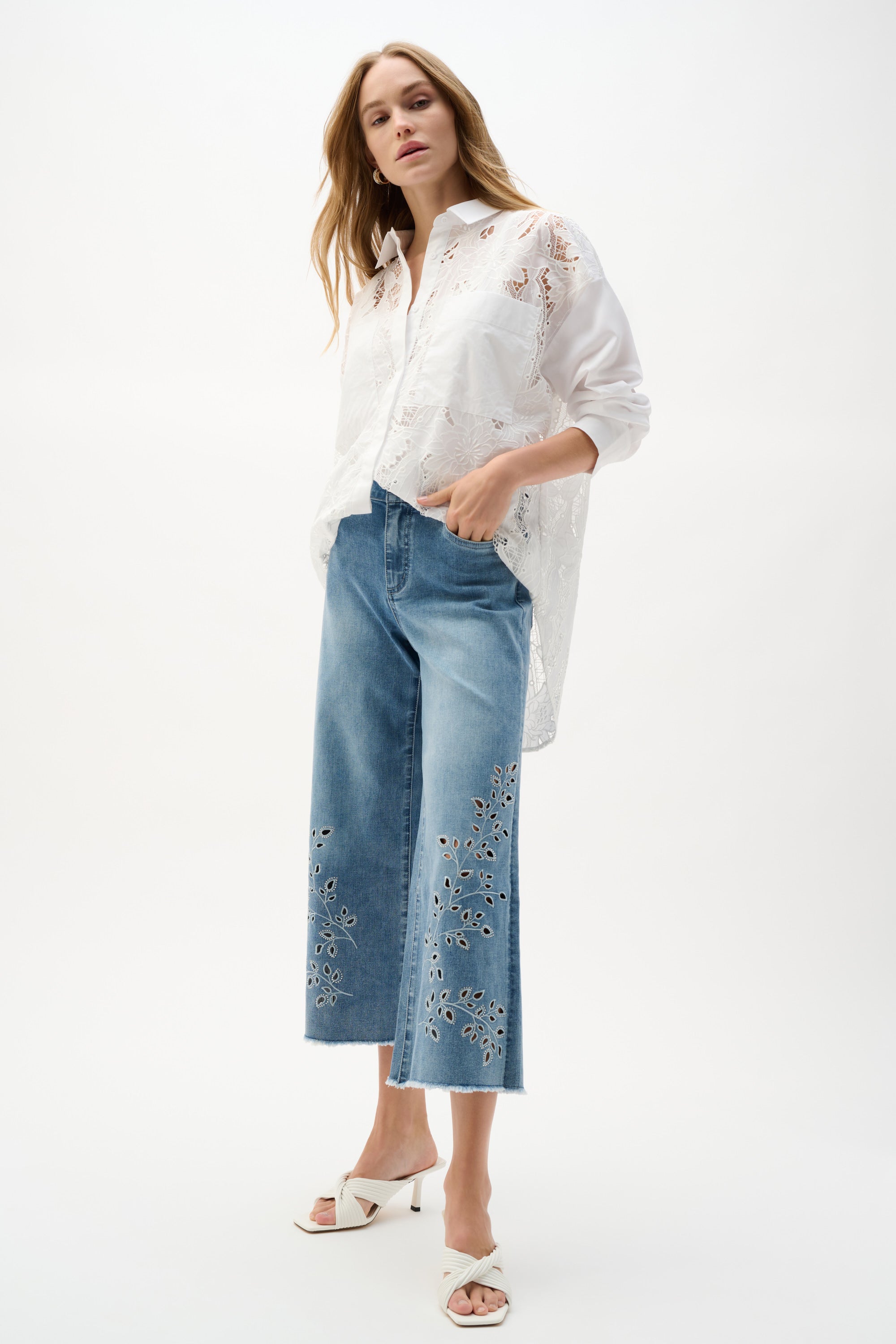 Light Blue Cropped Jeans - 262915