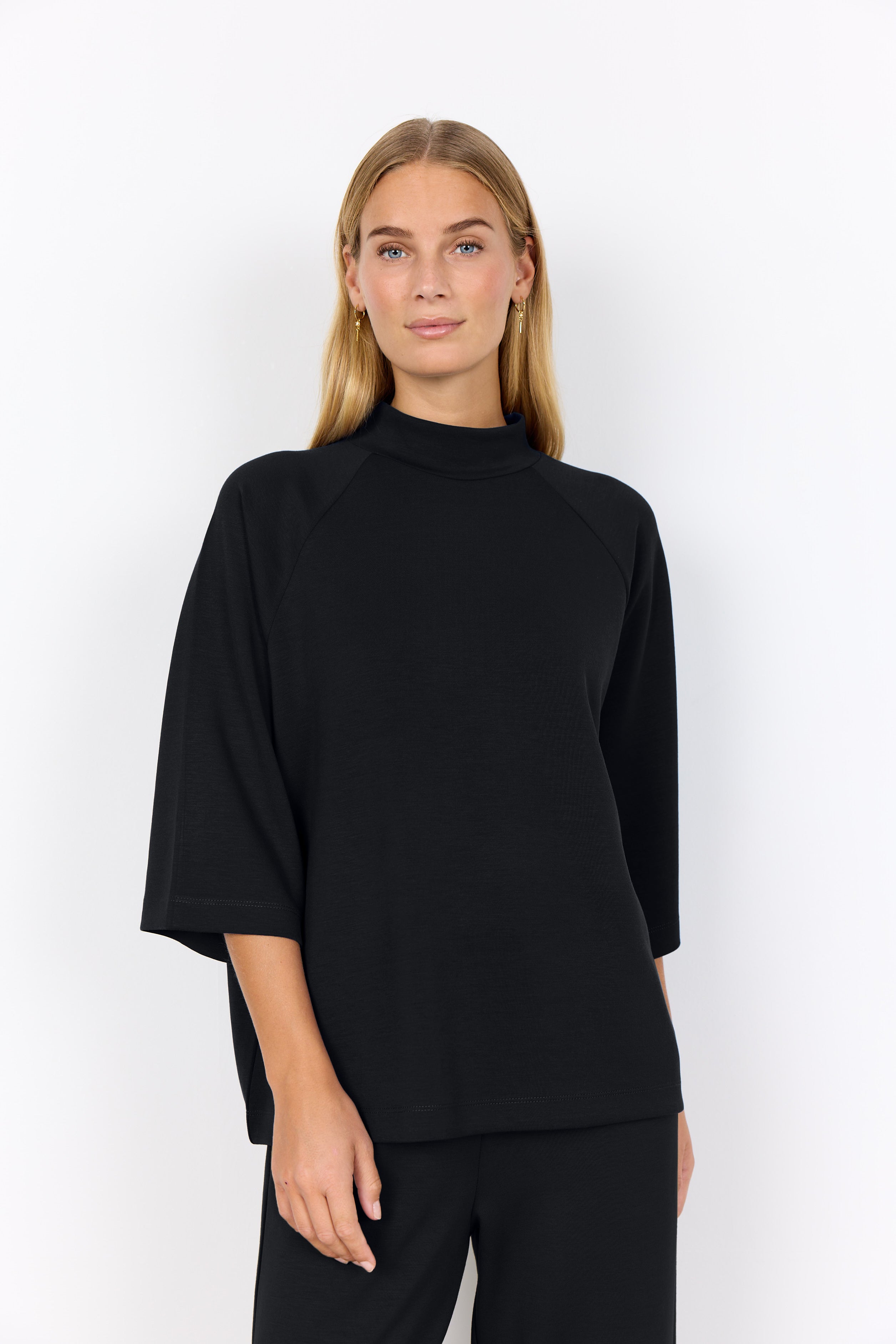 Banu 261 Black Top - 27271