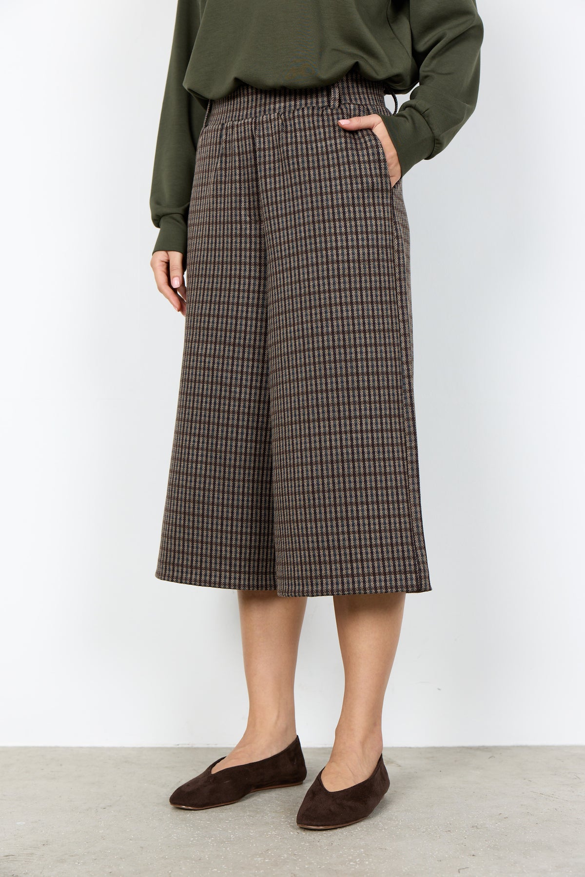 Hekla YD2 Chocolate Plum Crop Pants - 27847