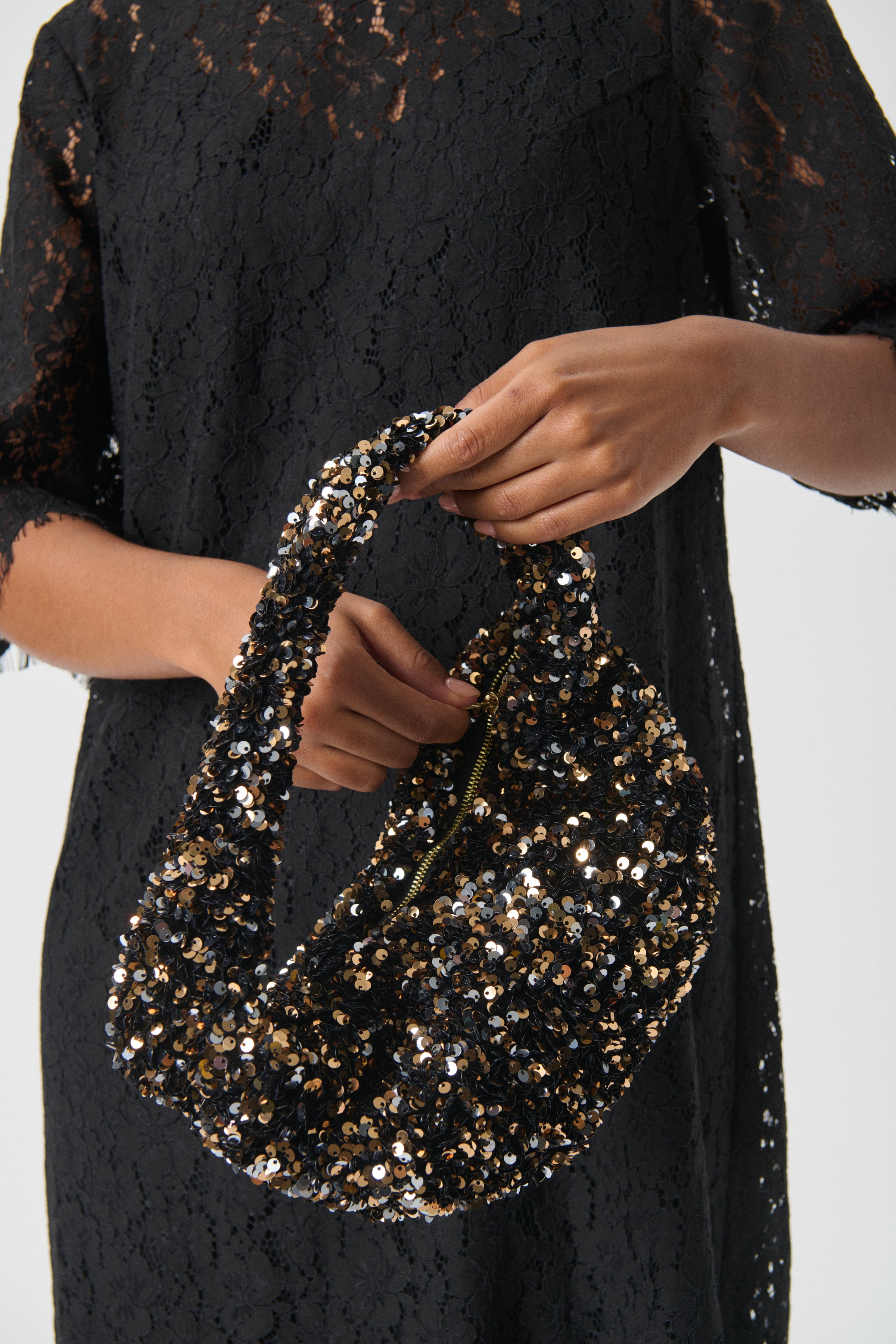 Sequined Viri Handbag - 30310236