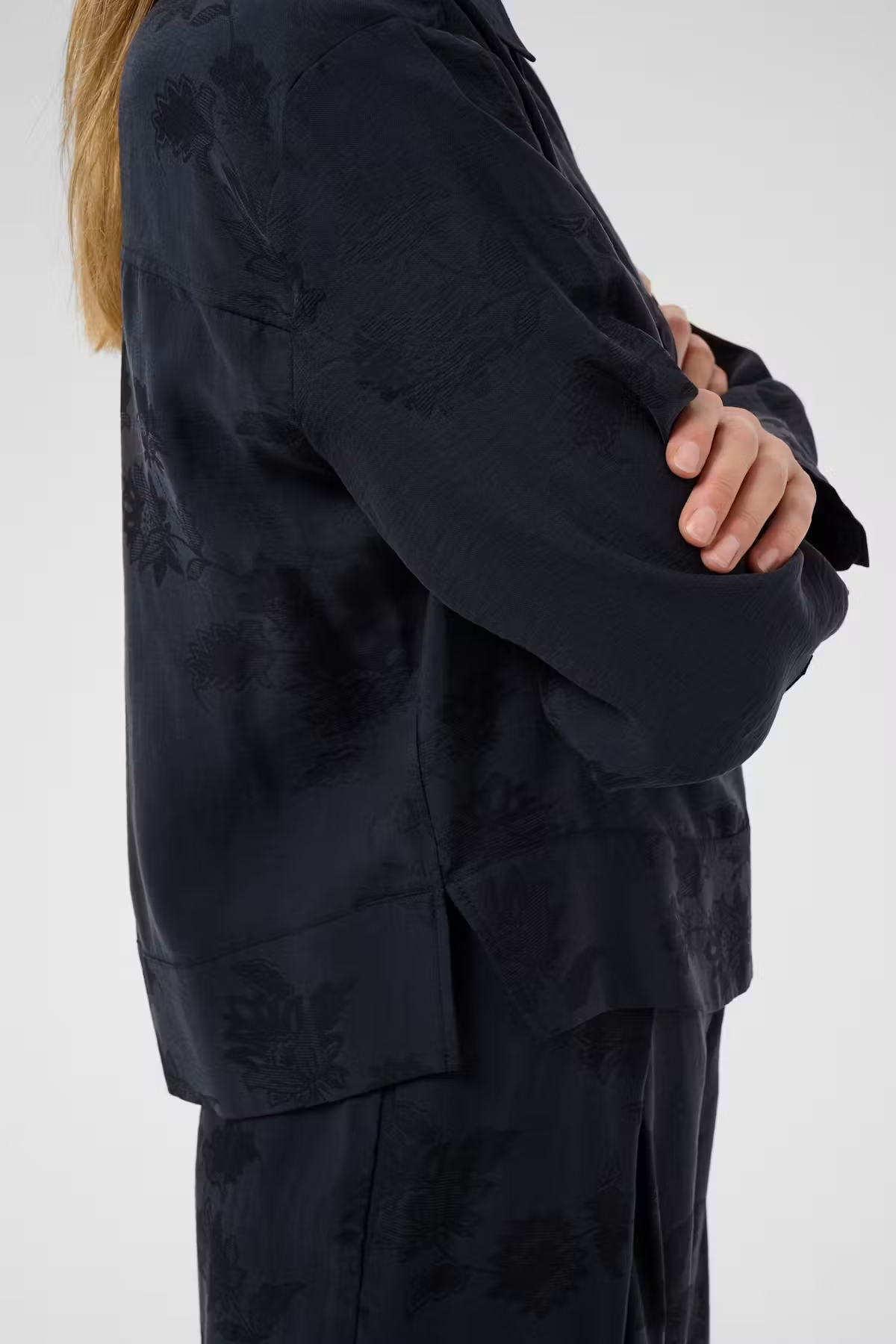 Carolla Dark Navy Flower Shirt - 30310863