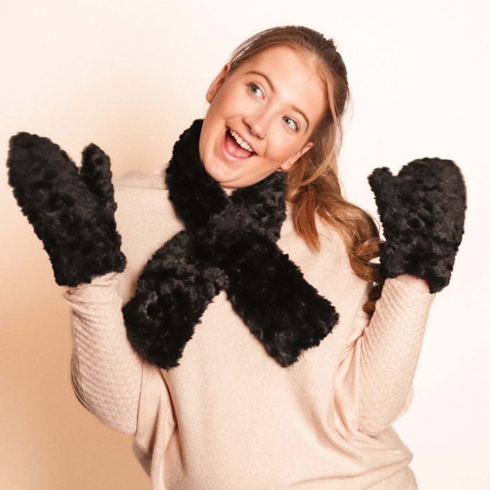 Black Teddy Mittens - 4004901