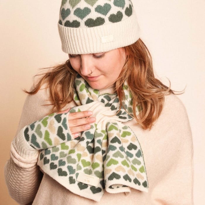 Green Hearts Fingerless Gloves - 4006008