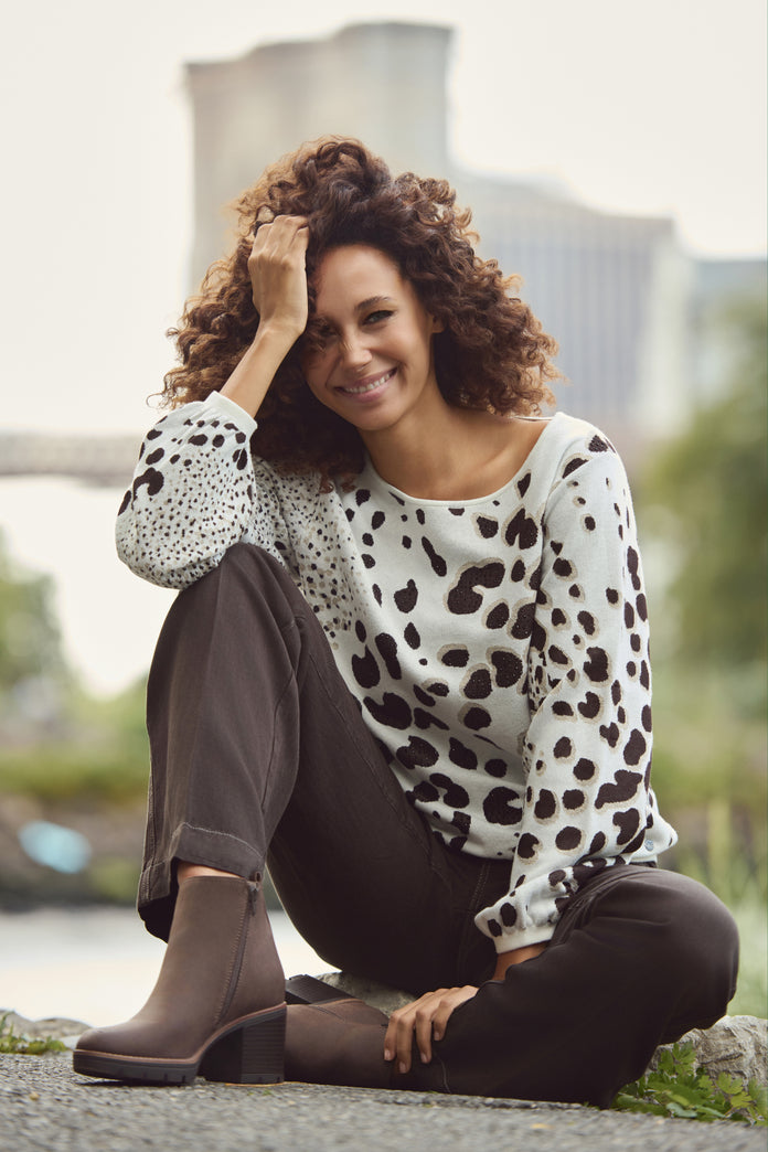 Dark Chocolate Leo Sweater - 410292