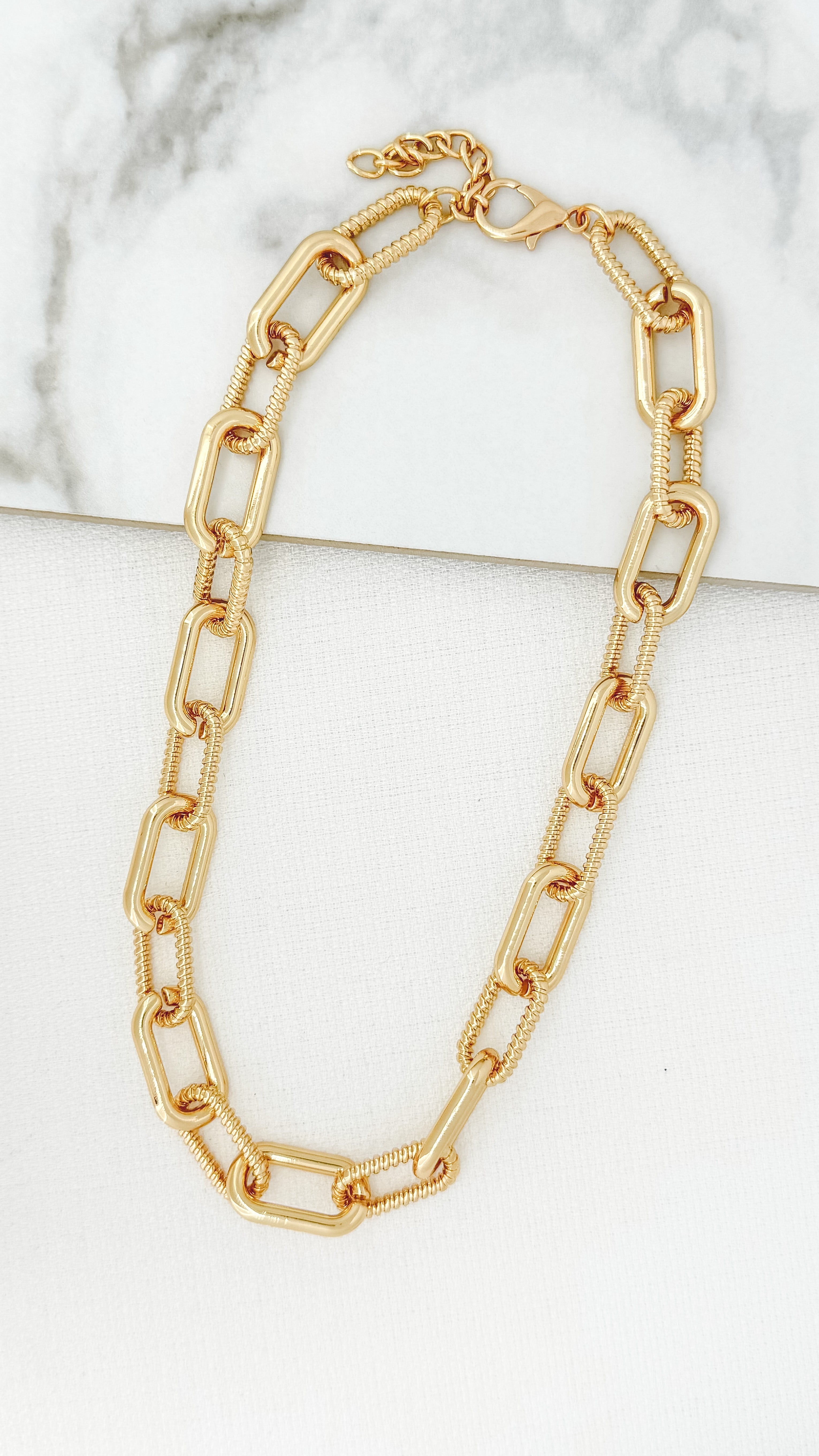 Short Gold Large Link Necklace - 4581