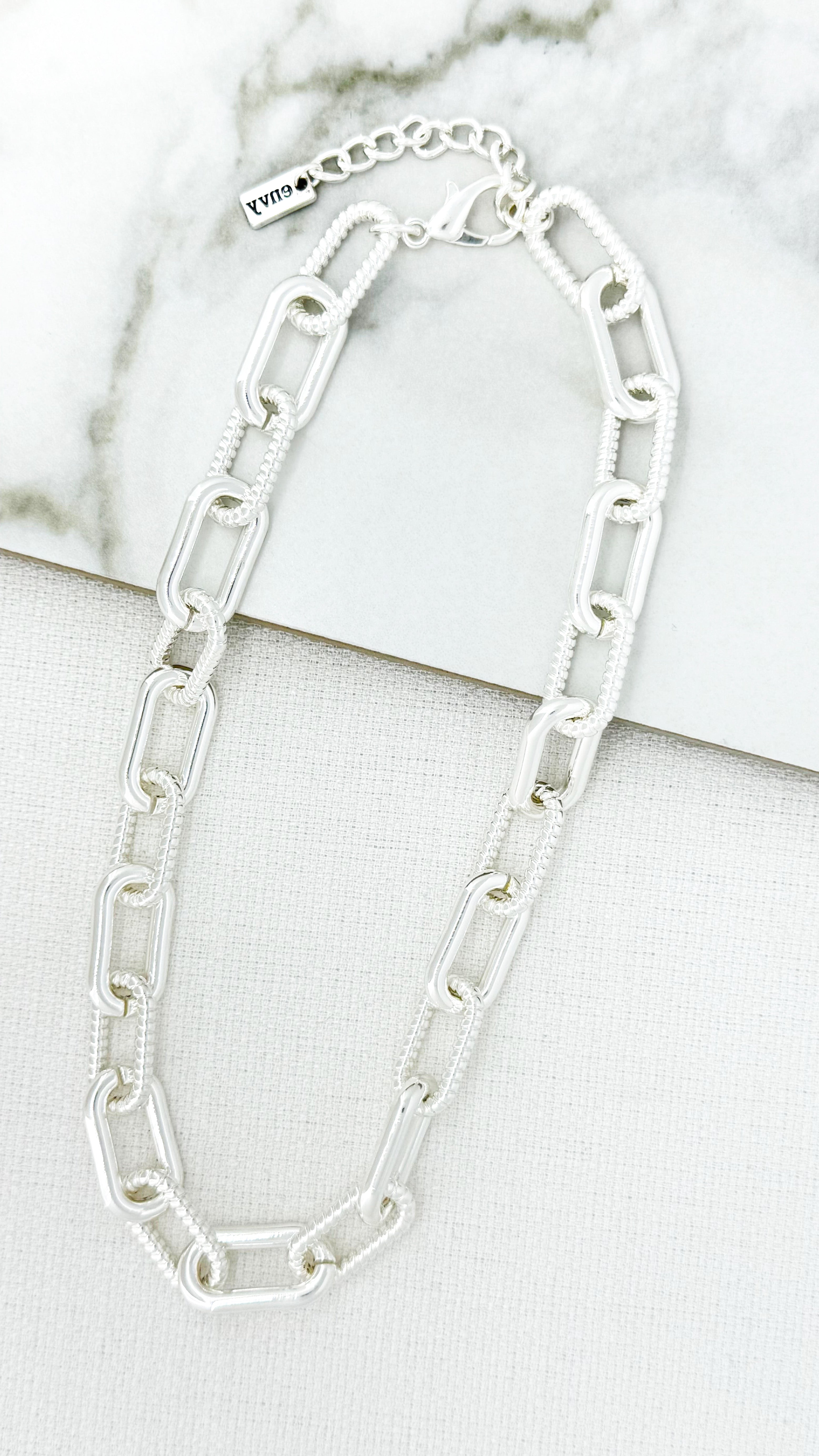 Short Silver Large Link Necklace - 4581