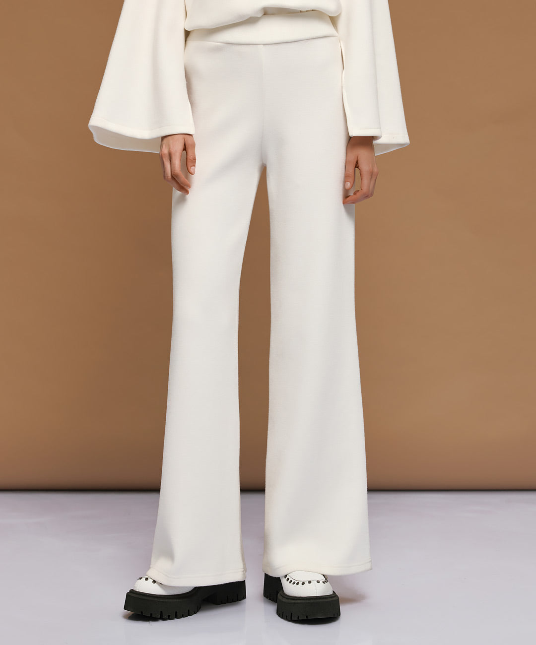 Off White Trousers - 54-5070