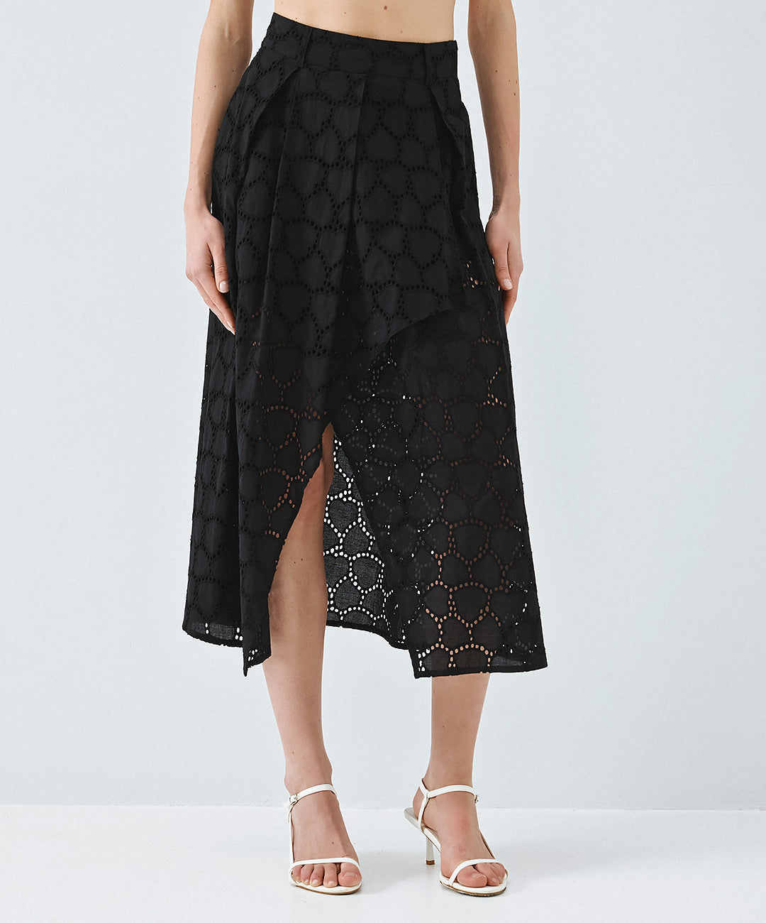 Black Broidery Skirt - 63-6026