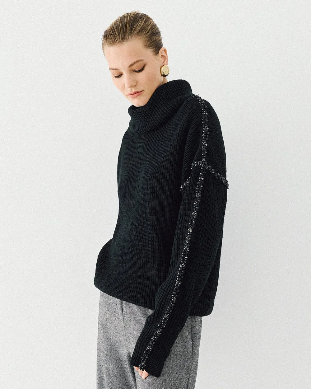 Black Embellished Pullover - 64-8000