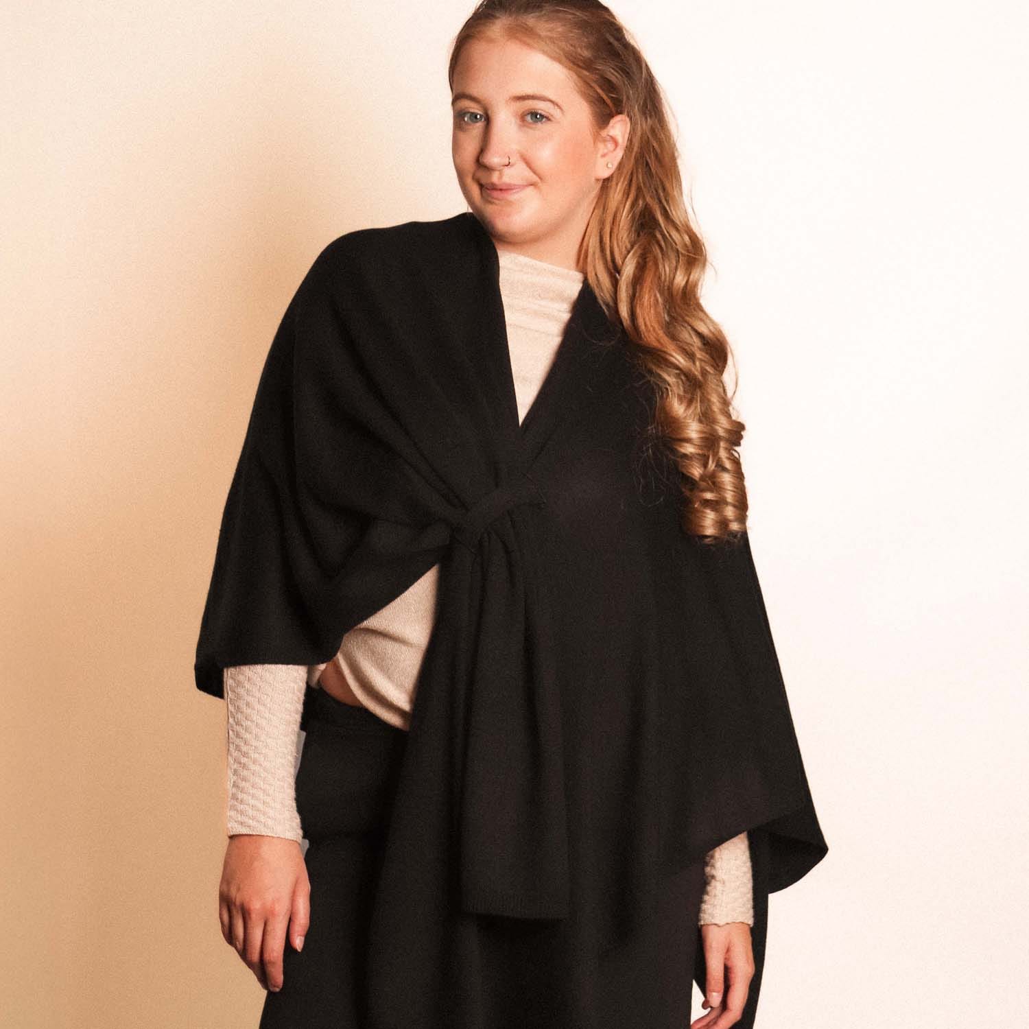 Black Pull Through Poncho - 8003601