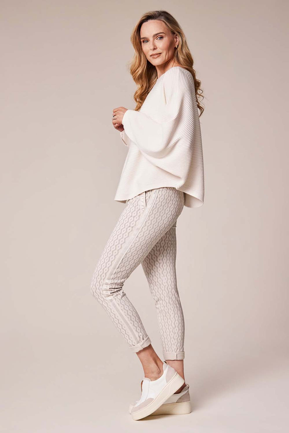 Beige Geo Print Joggers - 818171