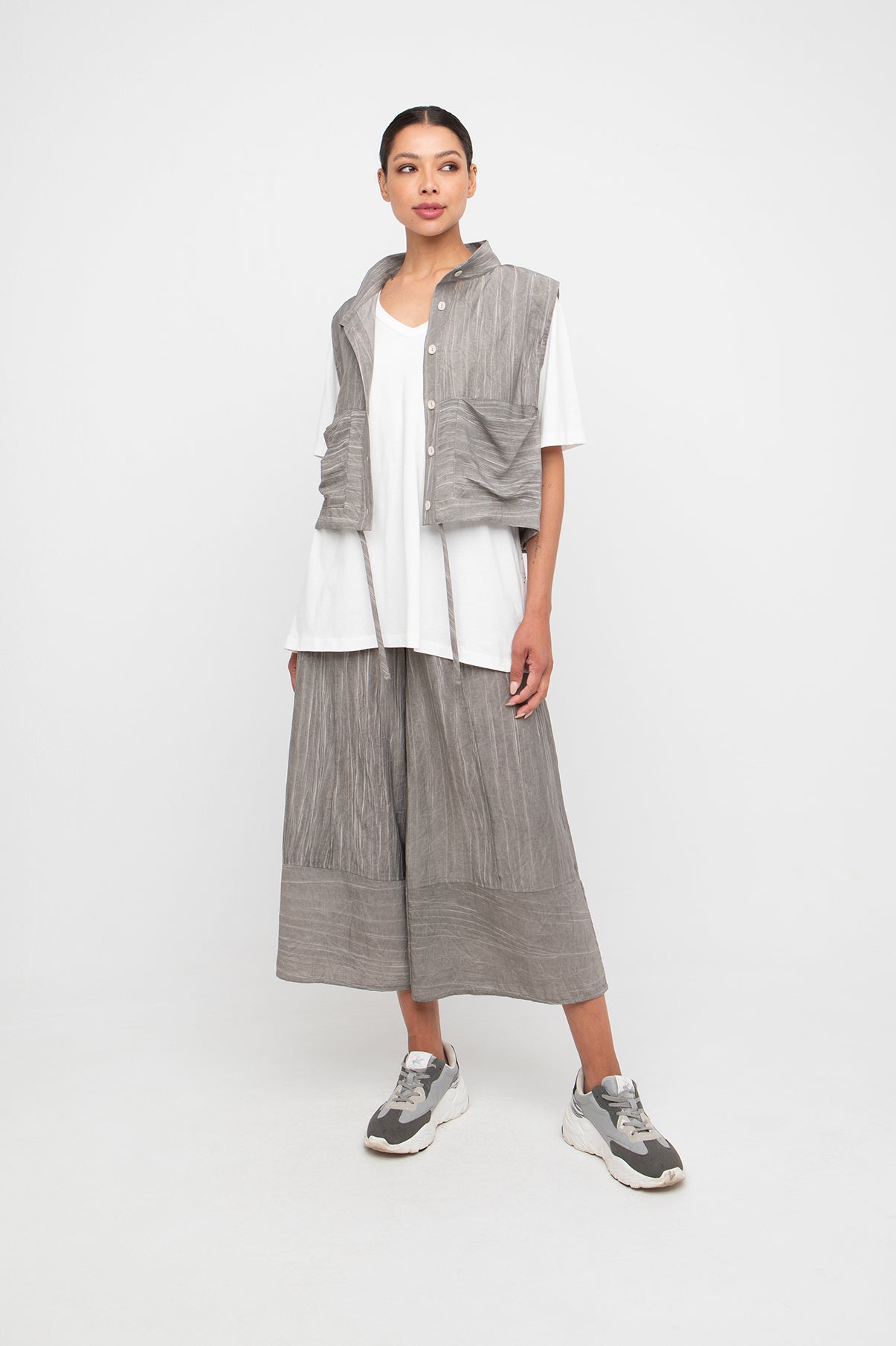 Taupe Sleeveless Shirt - 860924