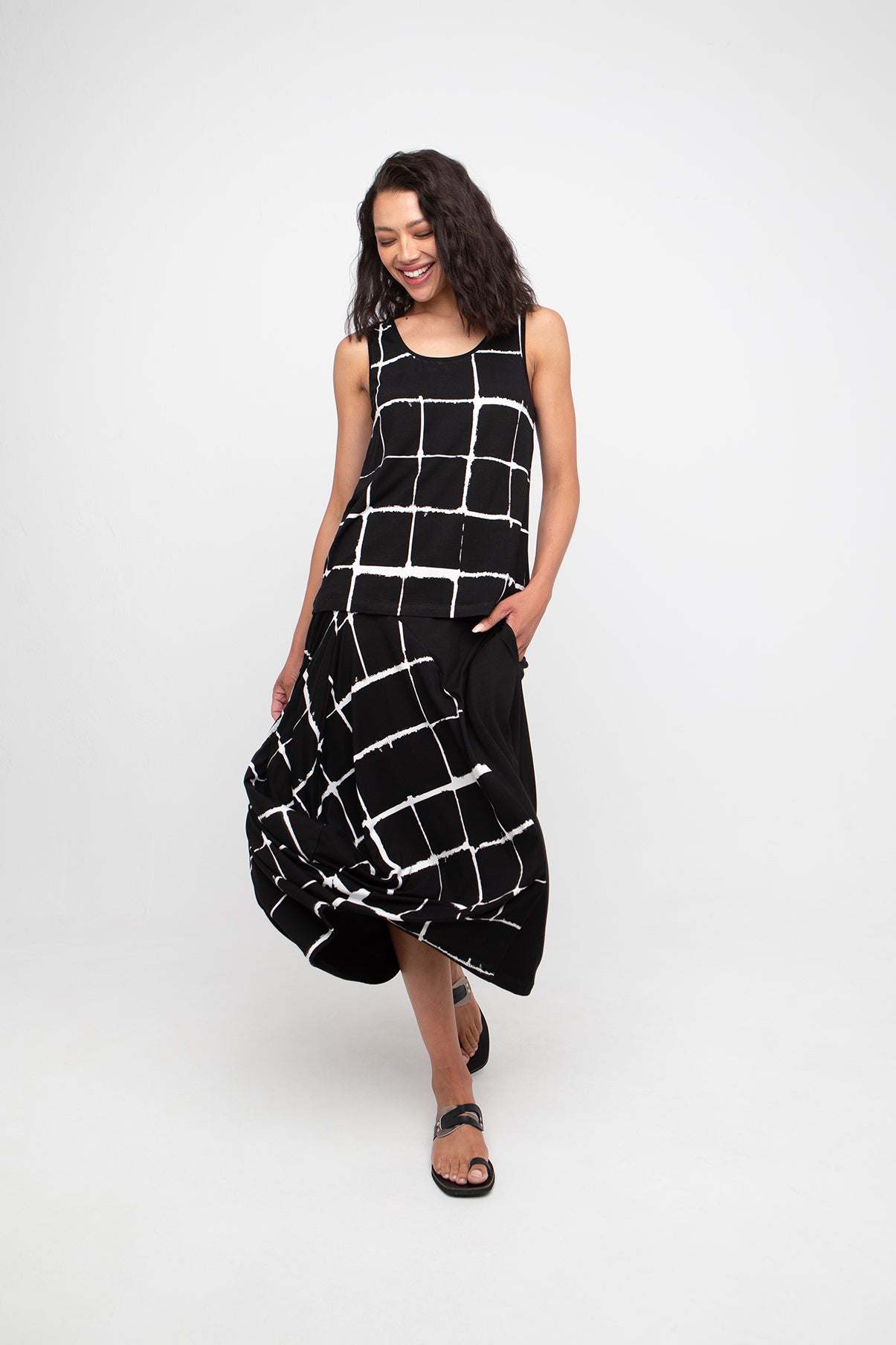 Black & White Chess Top - 861084